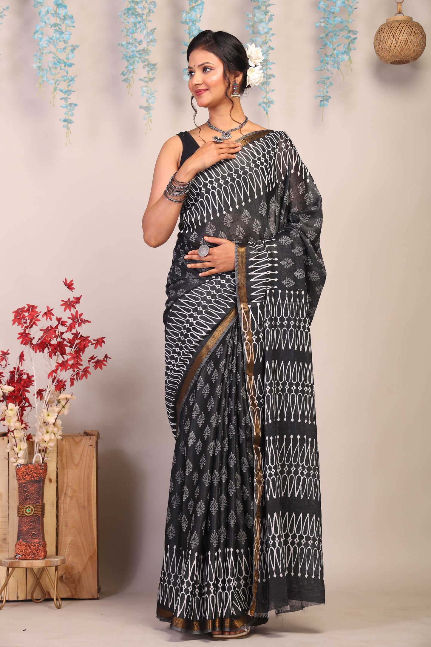 Anuttara Bhagalpuri Black & White Cotton Silk Floral Saree with Unstitched Blouse_AFS1042-FS