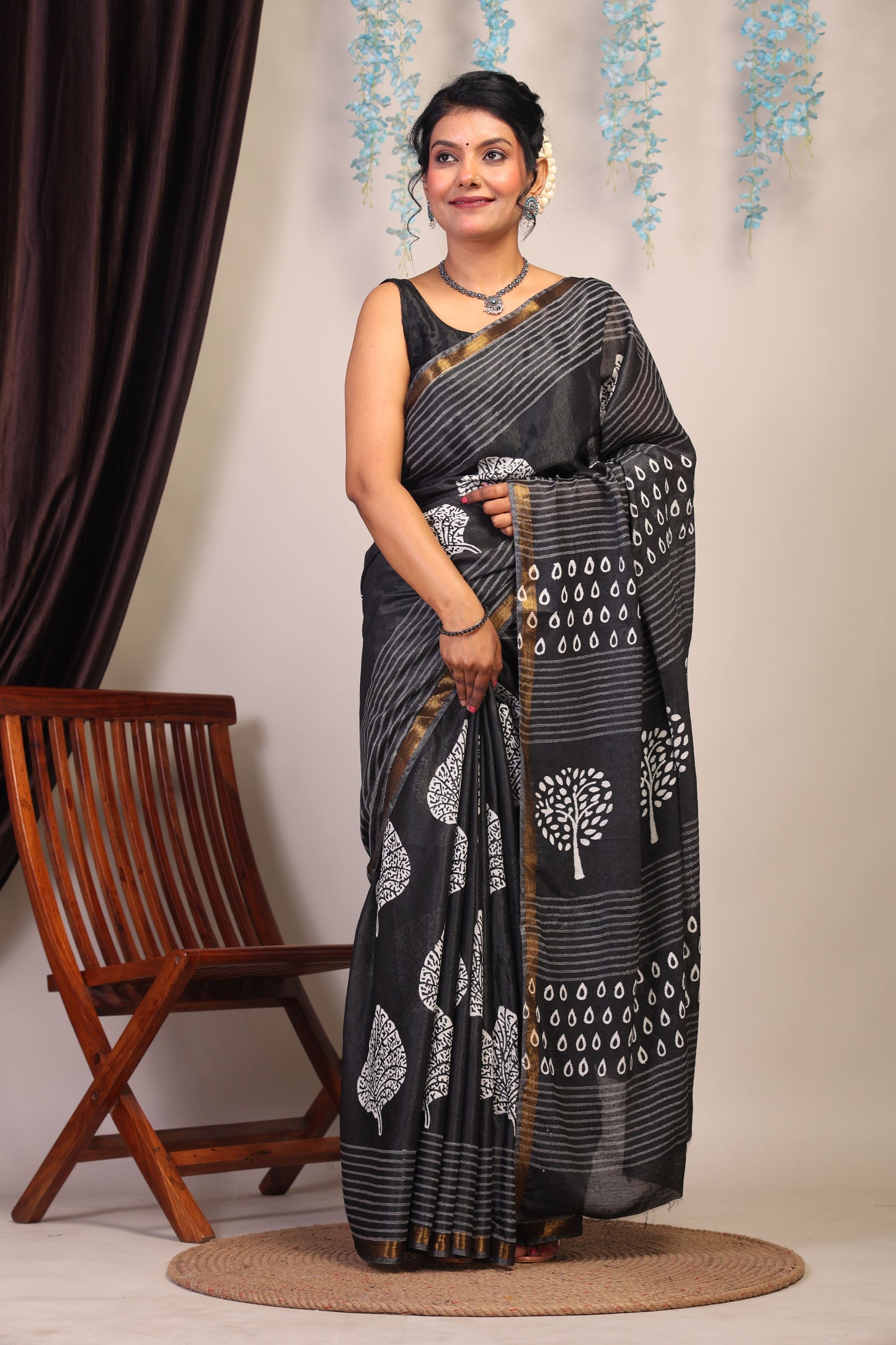 Anuttara Bhagalpuri Black & White Cotton Silk Floral Saree with Unstitched Blouse_AFS1044-FS