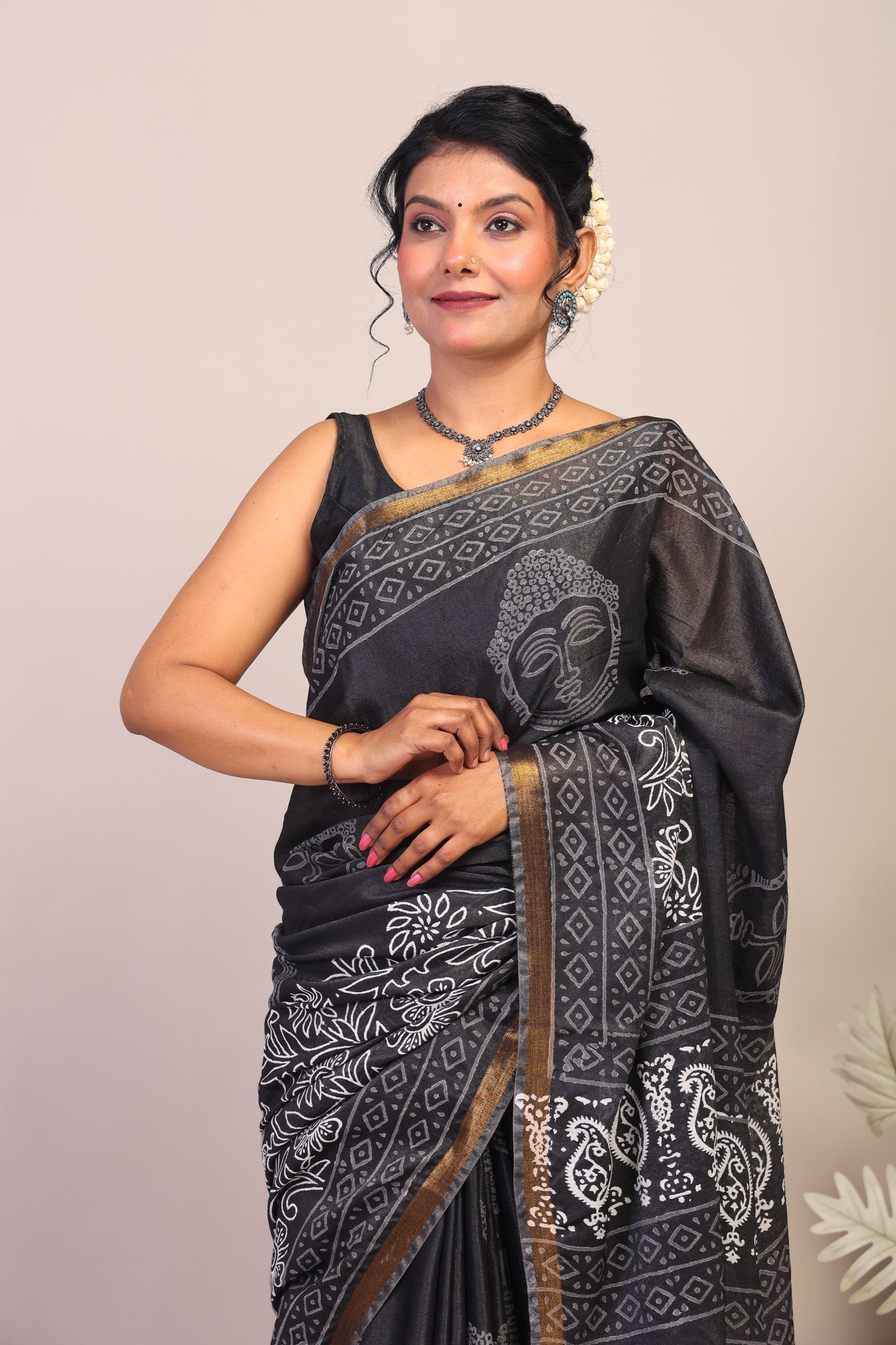 Anuttara Bhagalpuri Black & White Cotton Silk Budha Print/Floral Saree with Unstitched Blouse_AFS1048-FS