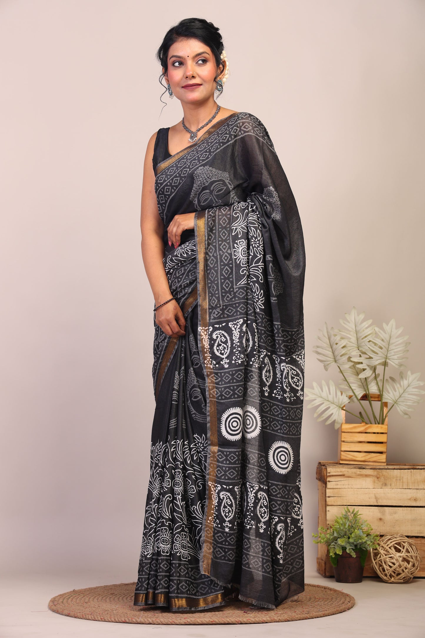 Anuttara Bhagalpuri Black & White Cotton Silk Budha Print/Floral Saree with Unstitched Blouse_AFS1048-FS