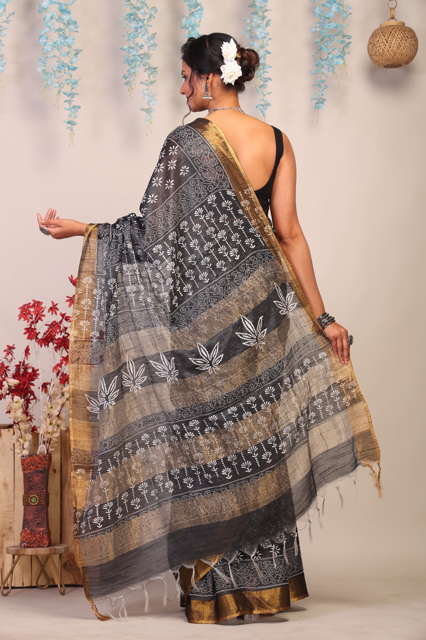 Anuttara Bhagalpuri Black & White Cotton Silk Floral Saree with Unstitched Blouse_AFS1050-FS