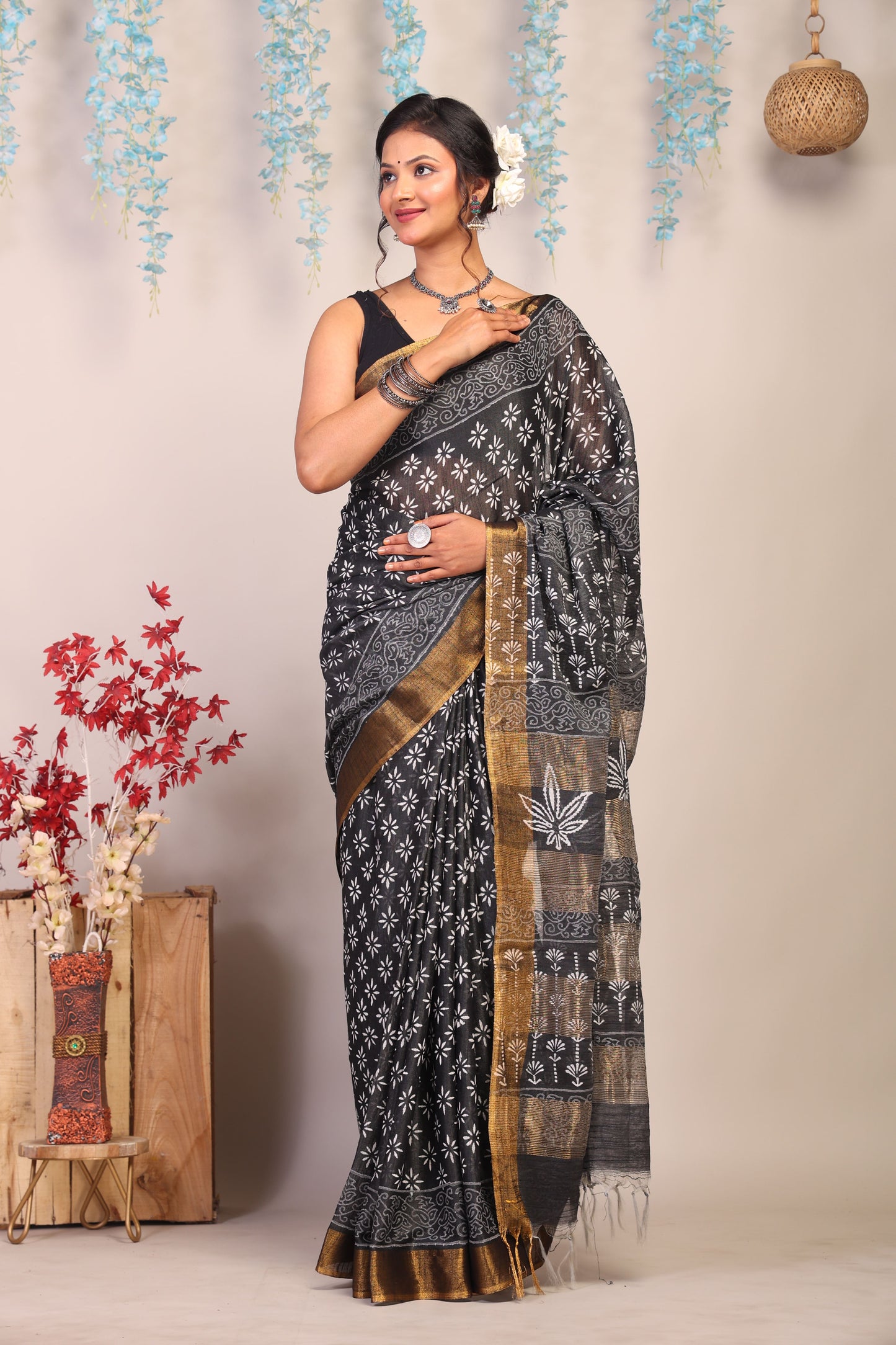 Anuttara Bhagalpuri Black & White Cotton Silk Floral Saree with Unstitched Blouse_AFS1050-FS