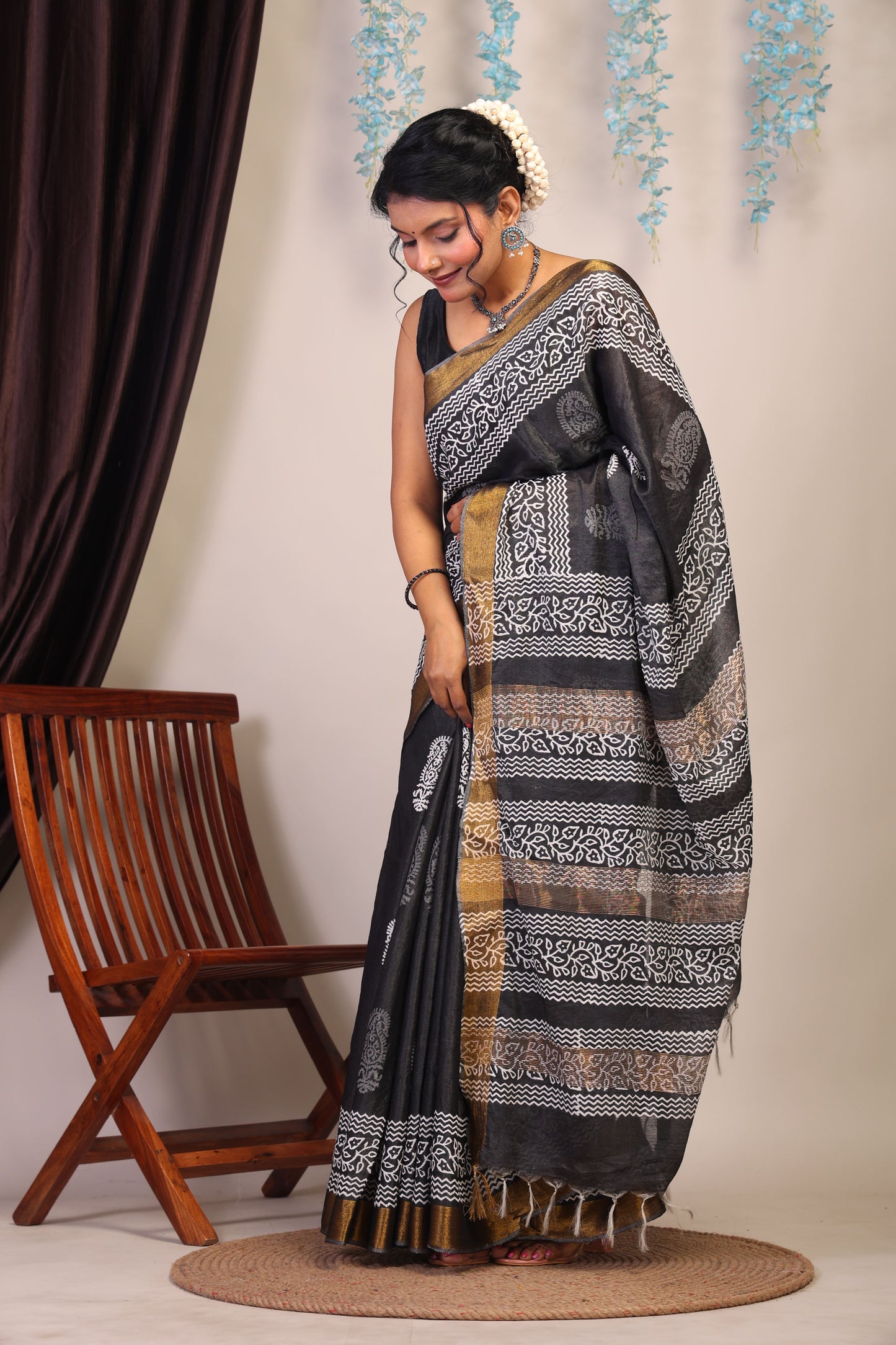 Anuttara Bhagalpuri Black & White Cotton Silk Paisley Saree with Unstitched Blouse_AFS1051-FS