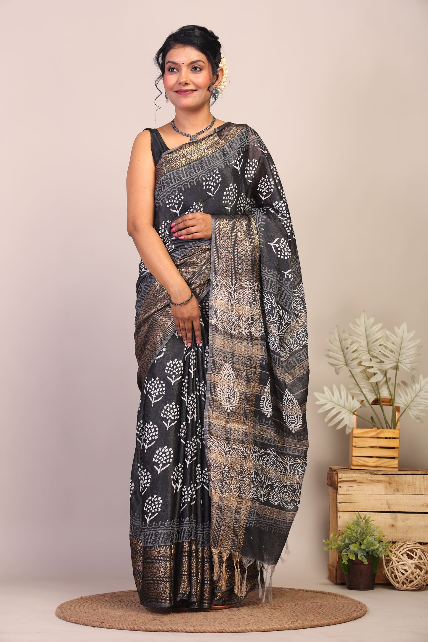 Anuttara Bhagalpuri Black & White Cotton Silk Paisley/Floral Saree with Unstitched Blouse_AFS1054-FS
