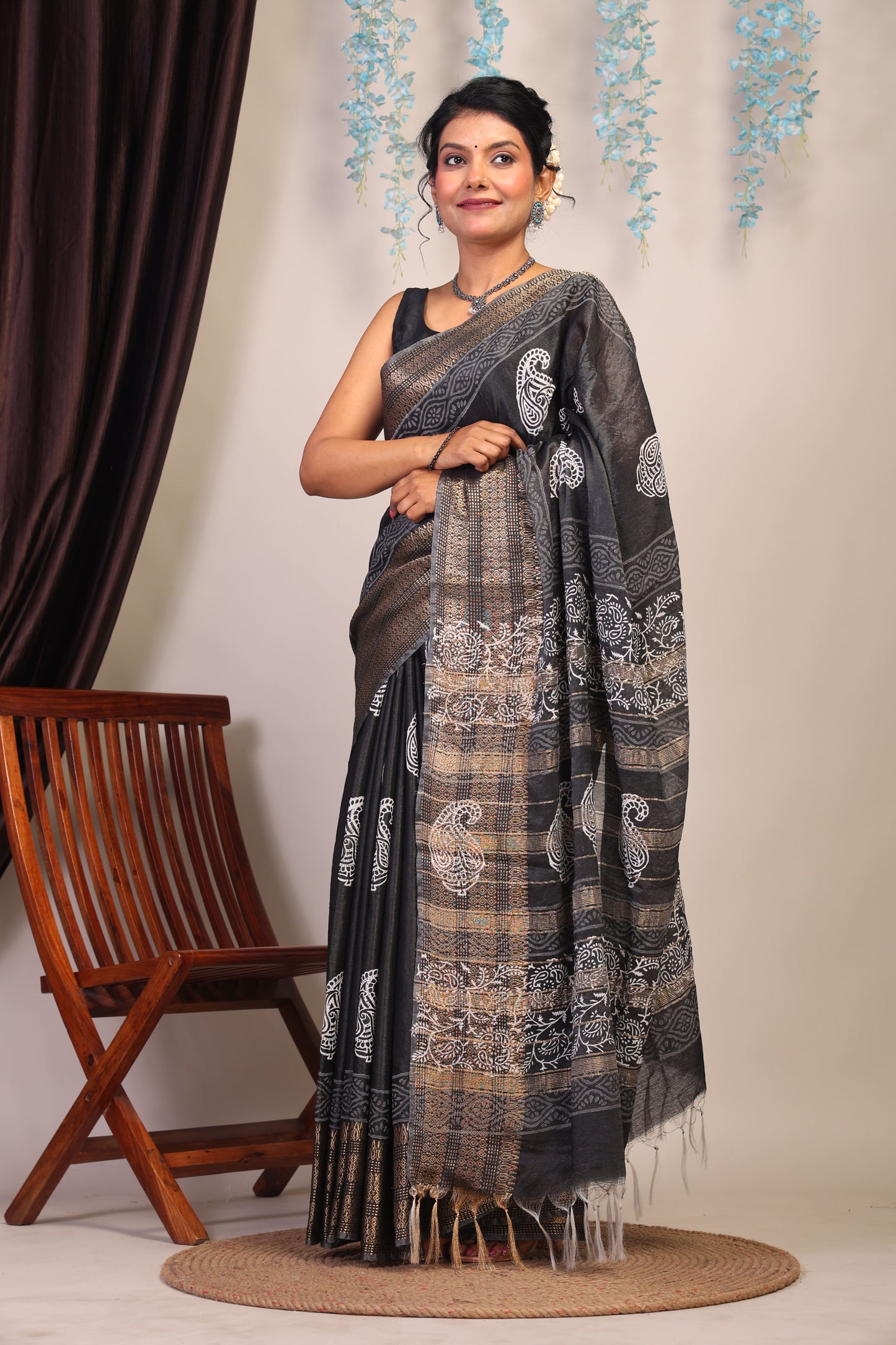 Anuttara Bhagalpuri Black & White Cotton Silk Paisley Saree with Unstitched Blouse_AFS1055-FS