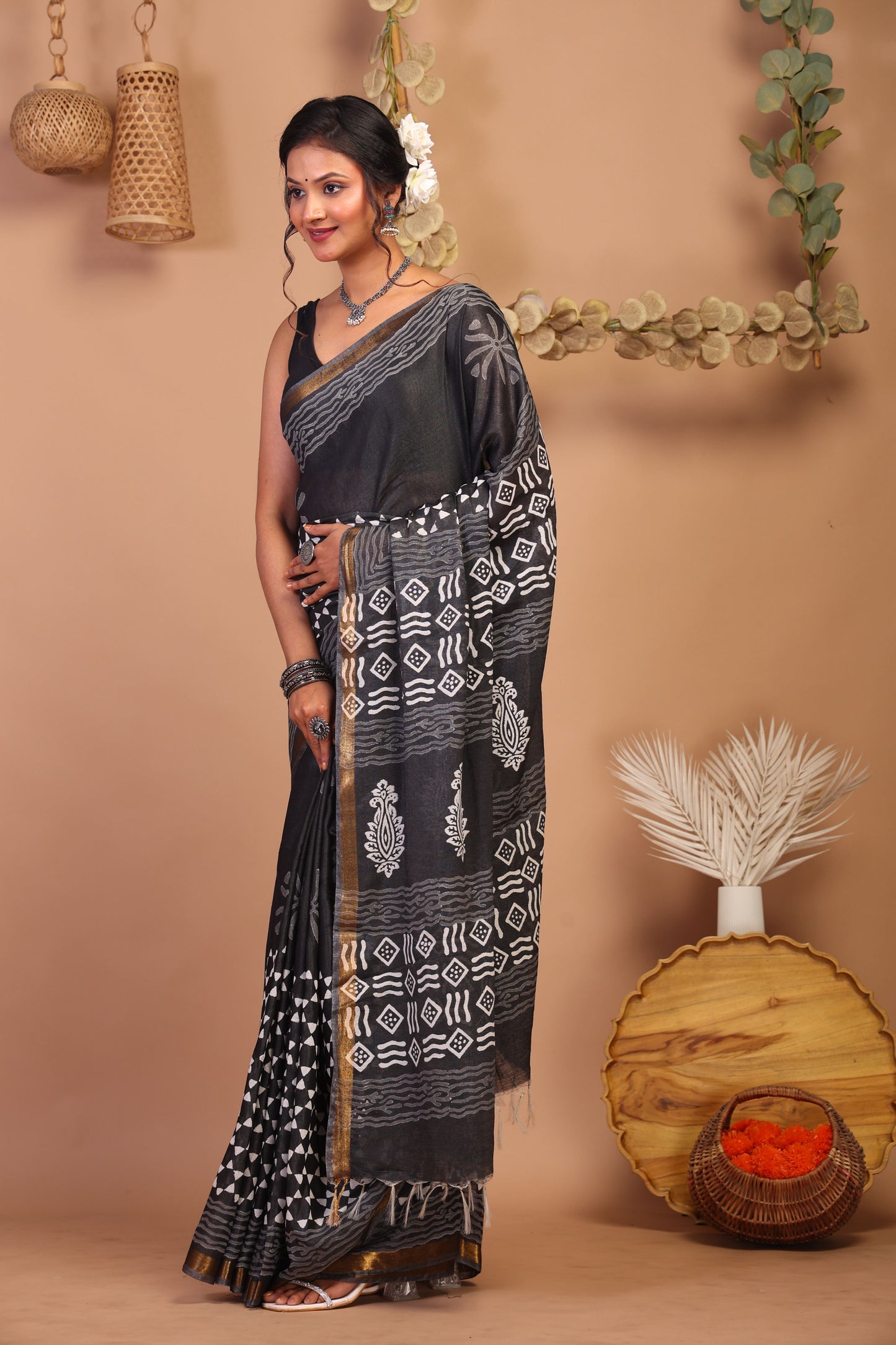 Anuttara Bhagalpuri Black & White Cotton Silk Geometric/Floral Saree with Unstitched Blouse_AFS1057-FS