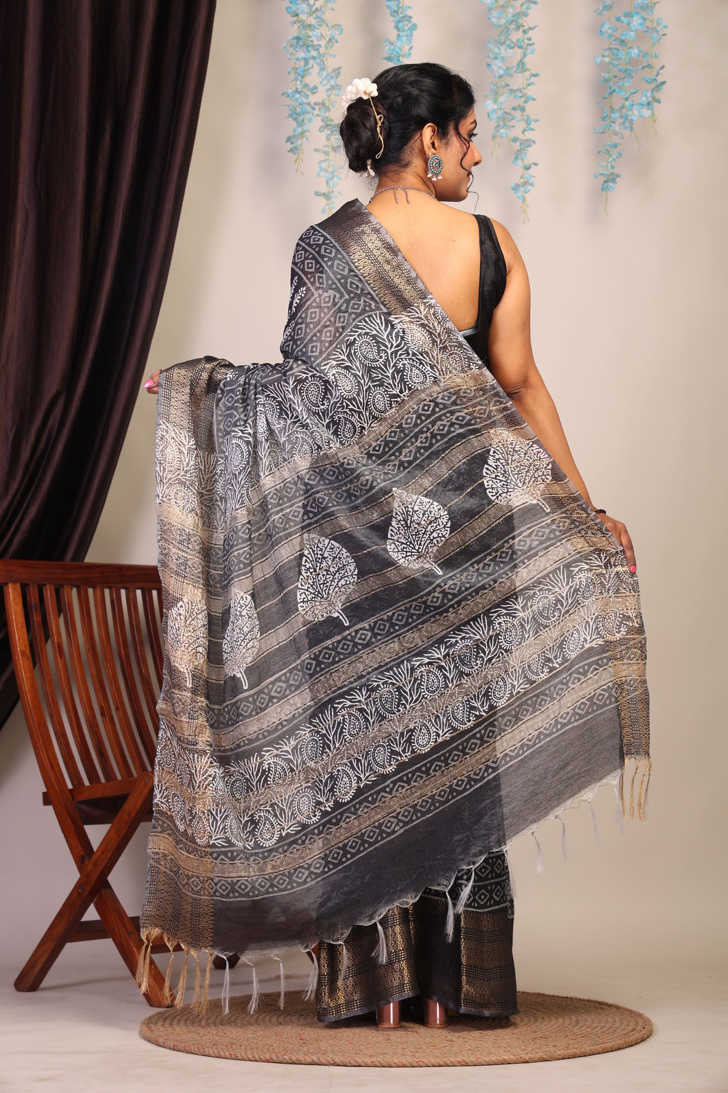 Anuttara Bhagalpuri Black & White Cotton Silk Paisley/Floral Saree with Unstitched Blouse_AFS1059-FS