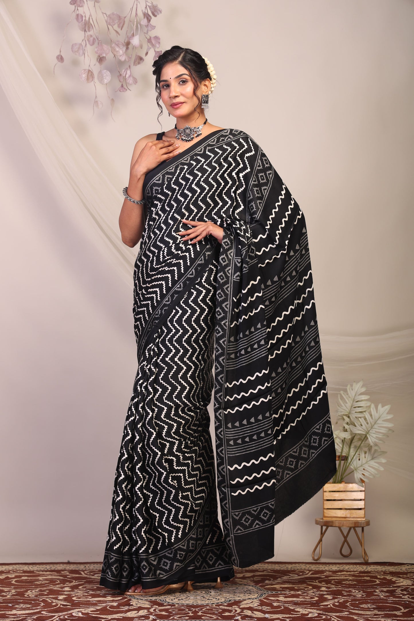 Anuttara Bhagalpuri Black & White Modal Silk Chevron/Zig Zag Saree with Unstitched Blouse_AFS1135-FS