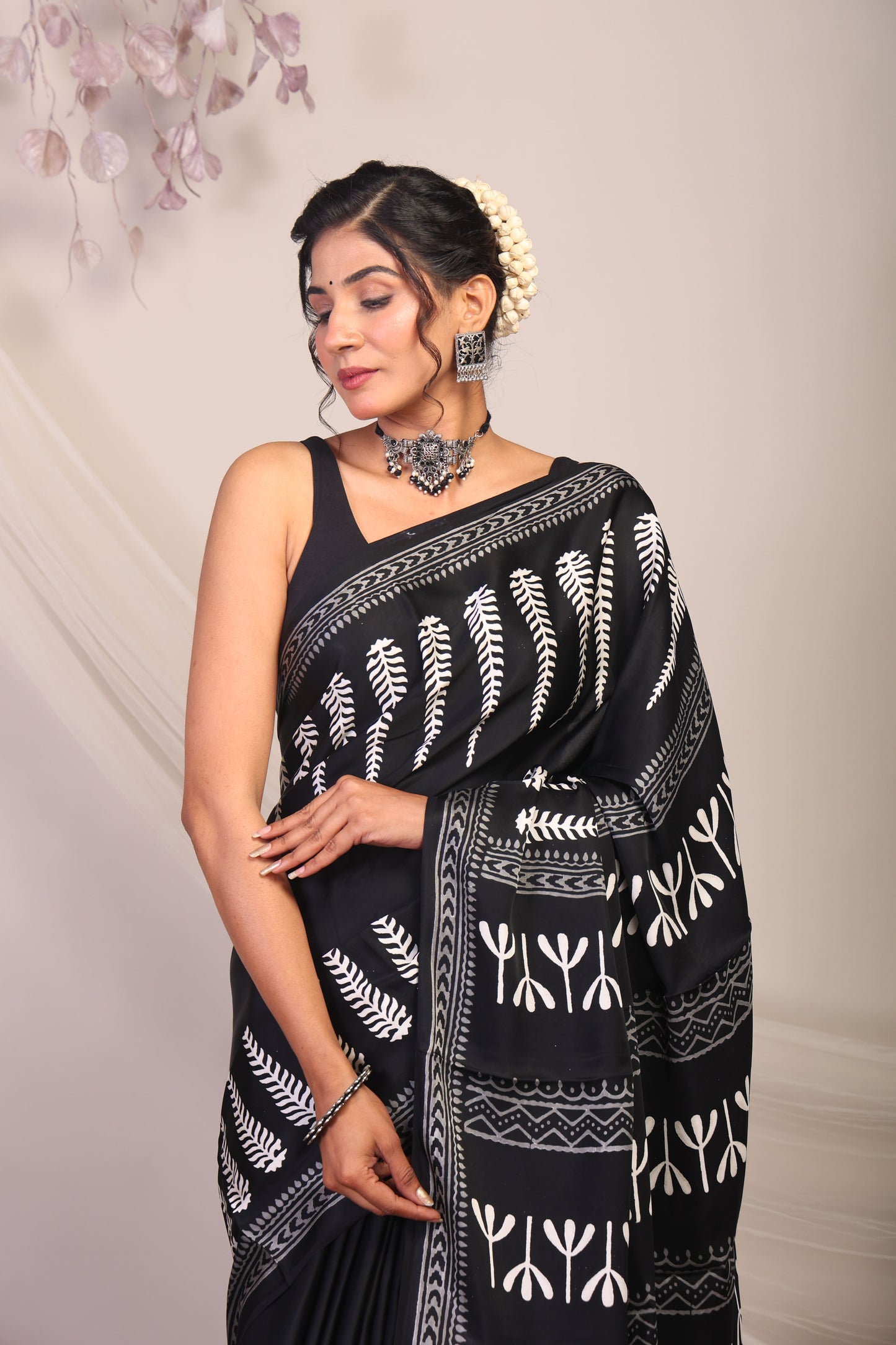 Anuttara Bhagalpuri Black & White Modal Silk Botanical Prints Saree with Unstitched Blouse_AFS1138-FS