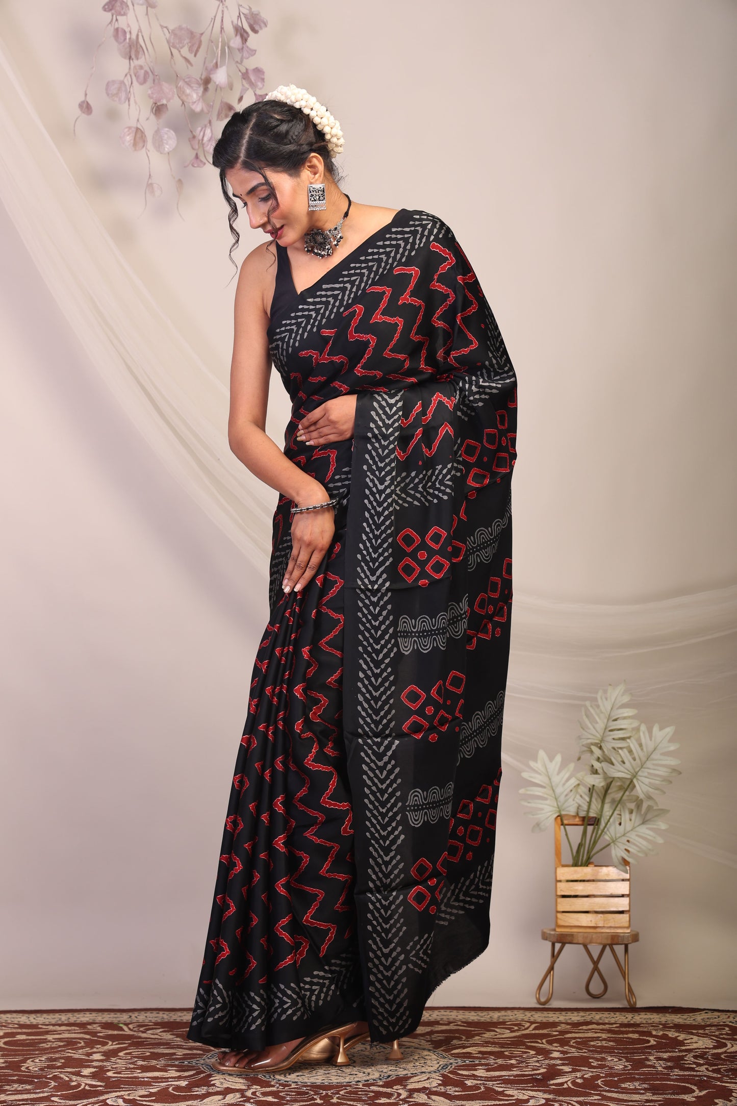 Anuttara Bhagalpuri Black & Red Modal Silk Chevron/Zig Zag Saree with Unstitched Blouse_AFS1140-FS