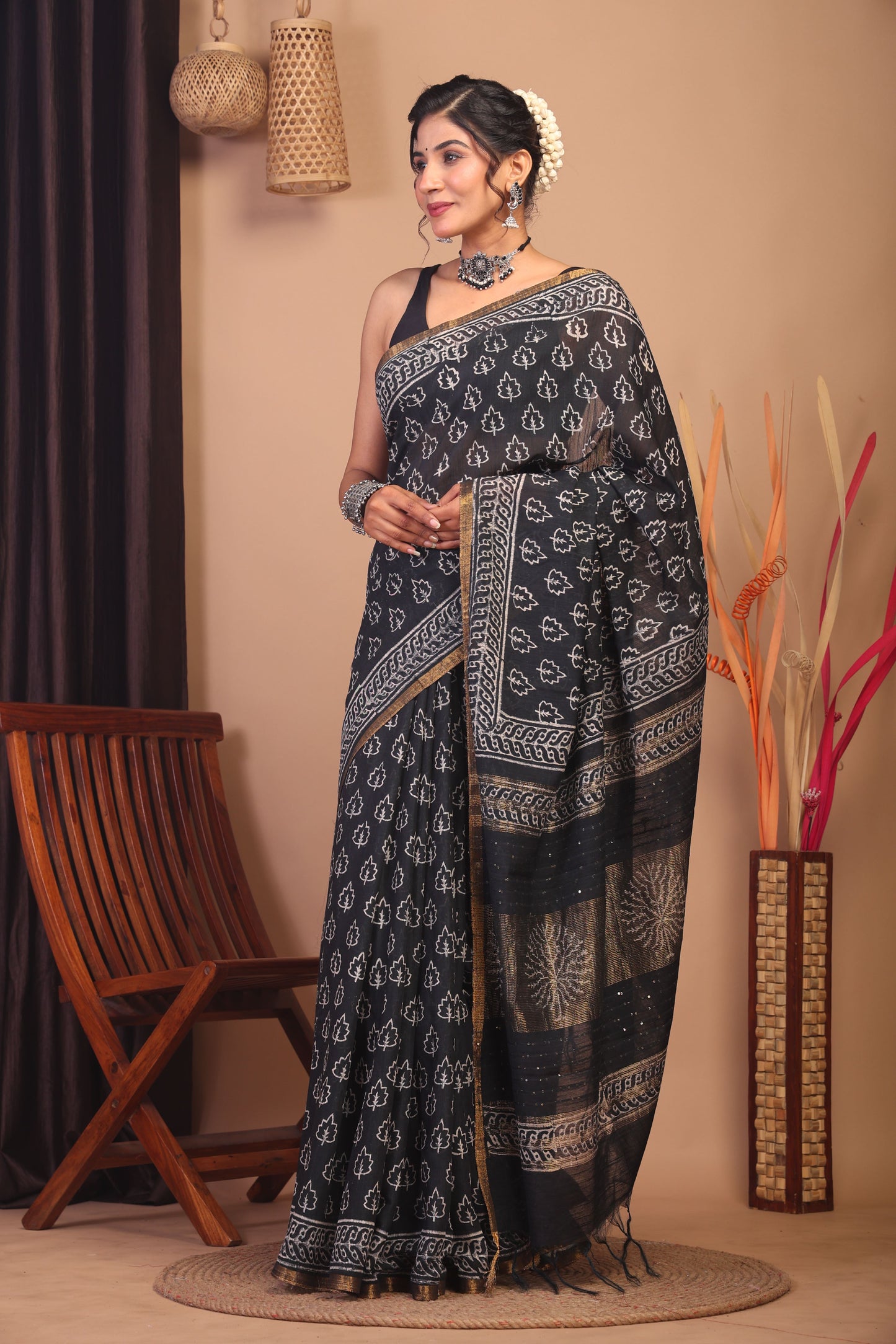Anuttara Bhagalpuri Black & White Cotton Silk Floral Saree with Unstitched Blouse_AFS1150-FS
