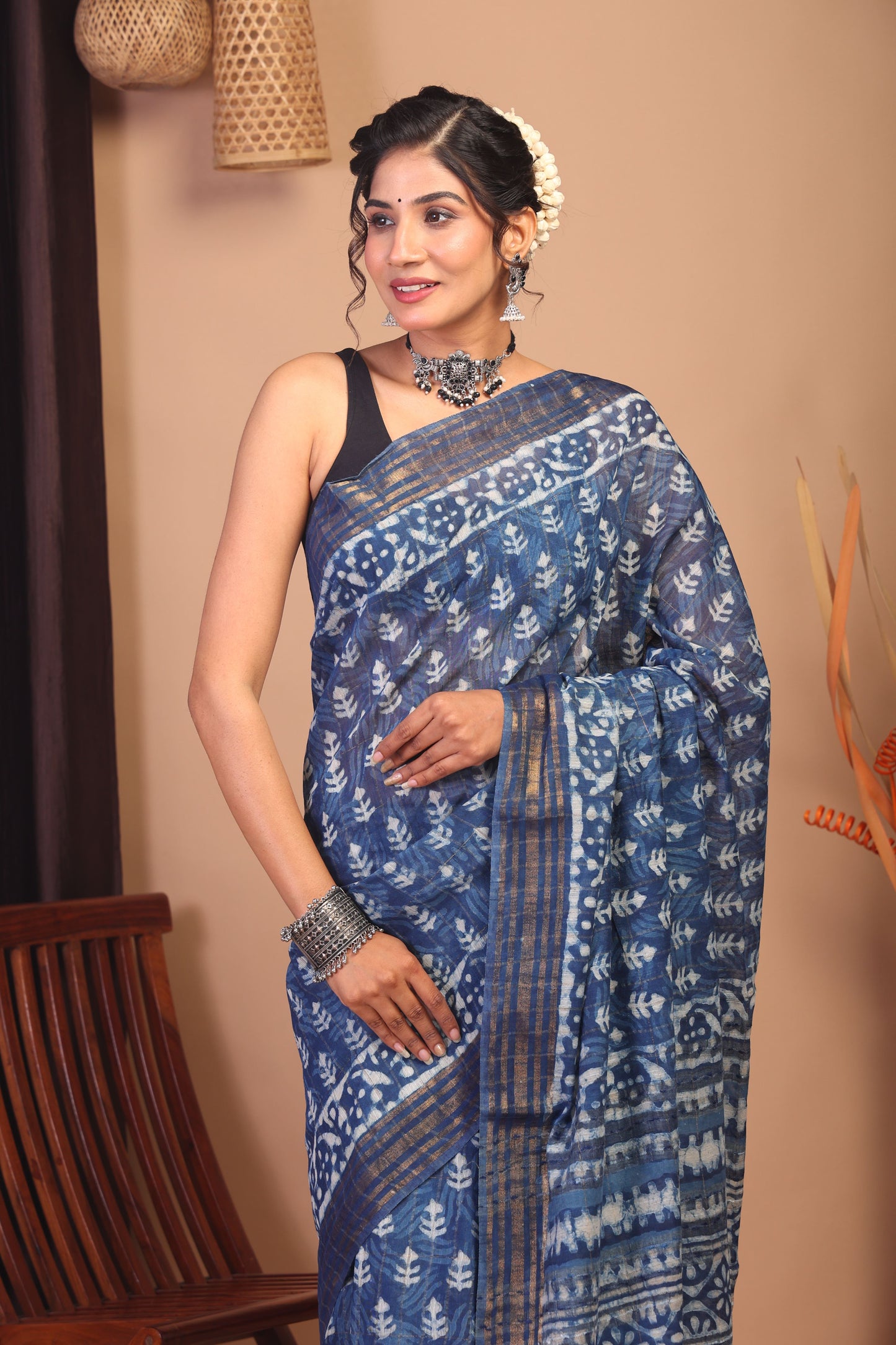 Anuttara Bhagalpuri Indigo Blue Cotton Silk Floral Saree with Unstitched Blouse_AFS1159-FS
