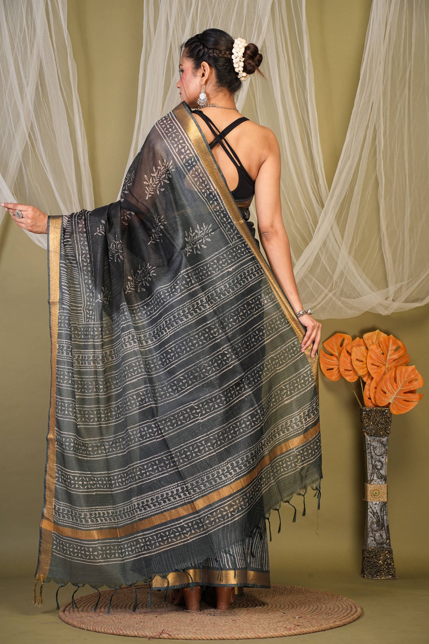 Anuttara Bhagalpuri Black::Grey Kota Doria Floral Saree with Unstitched Blouse_AFS1347-FS