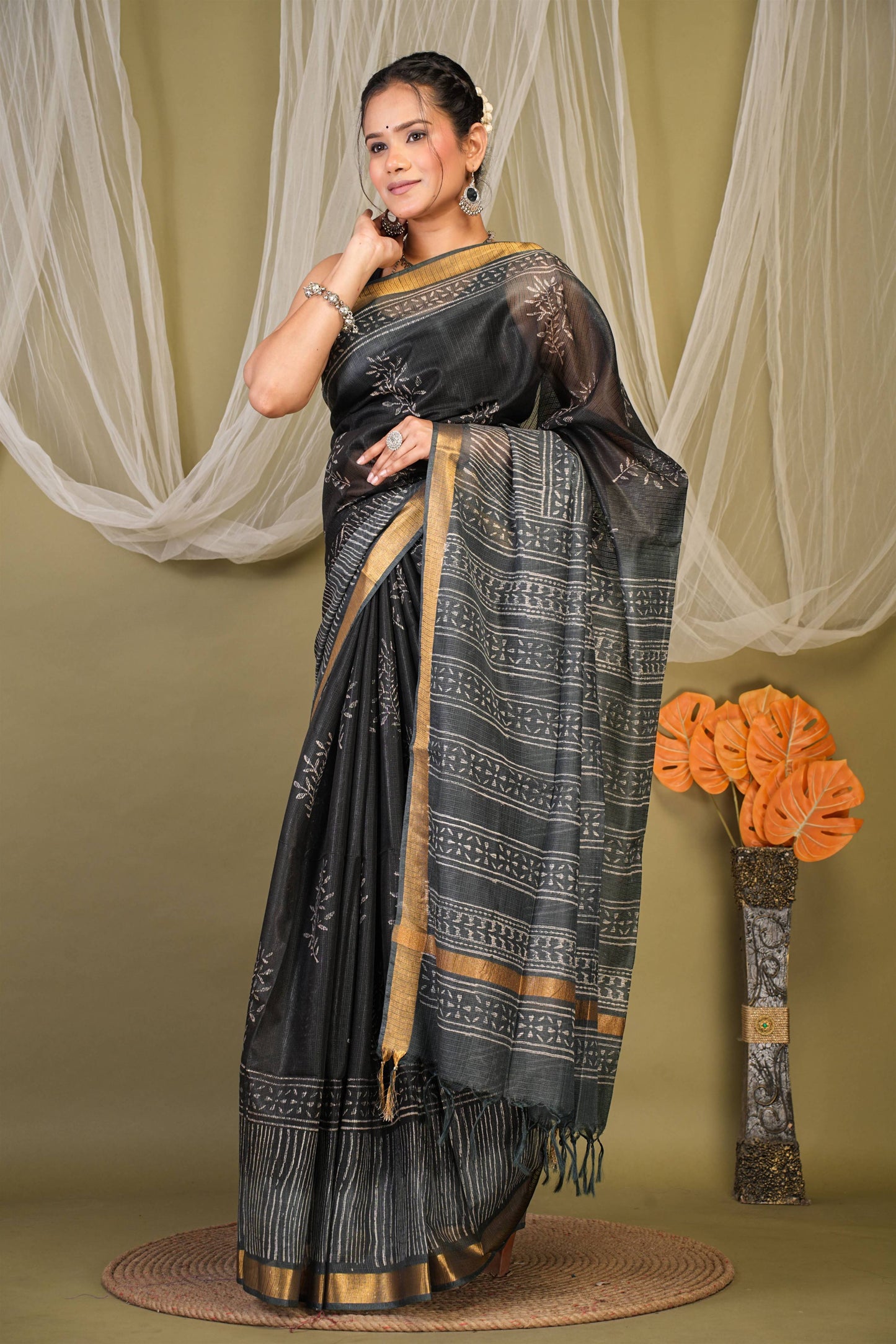 Anuttara Bhagalpuri Black::Grey Kota Doria Floral Saree with Unstitched Blouse_AFS1347-FS