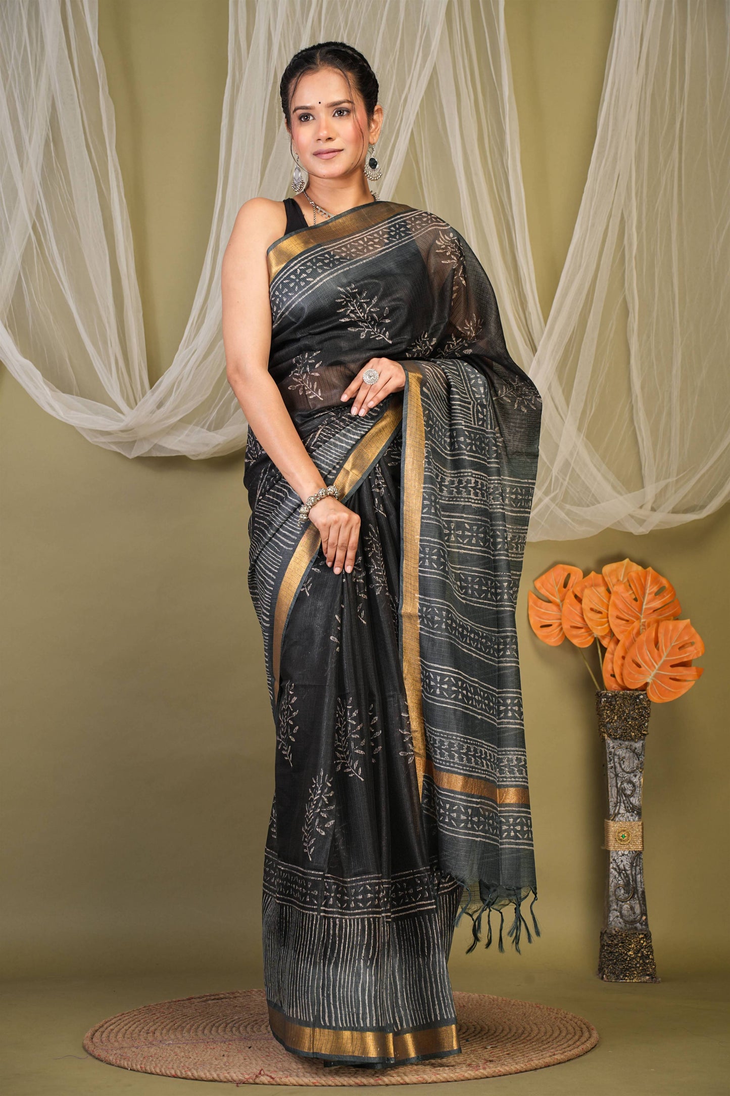 Anuttara Bhagalpuri Black::Grey Kota Doria Floral Saree with Unstitched Blouse_AFS1347-FS
