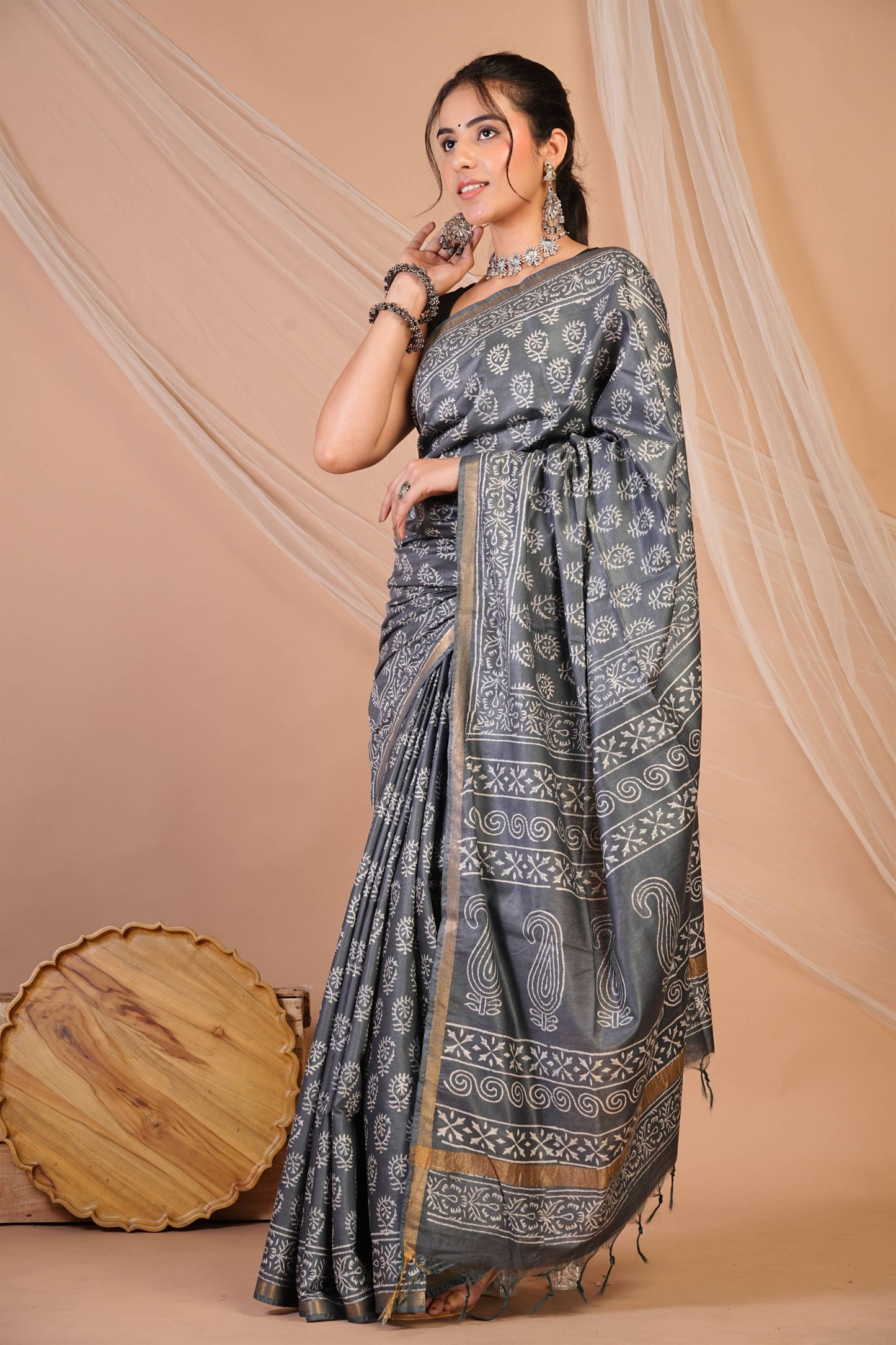 Anuttara Bhagalpuri Grey Cotton Silk Floral, Paisley Saree with Unstitched Blouse_AFS1360-FS
