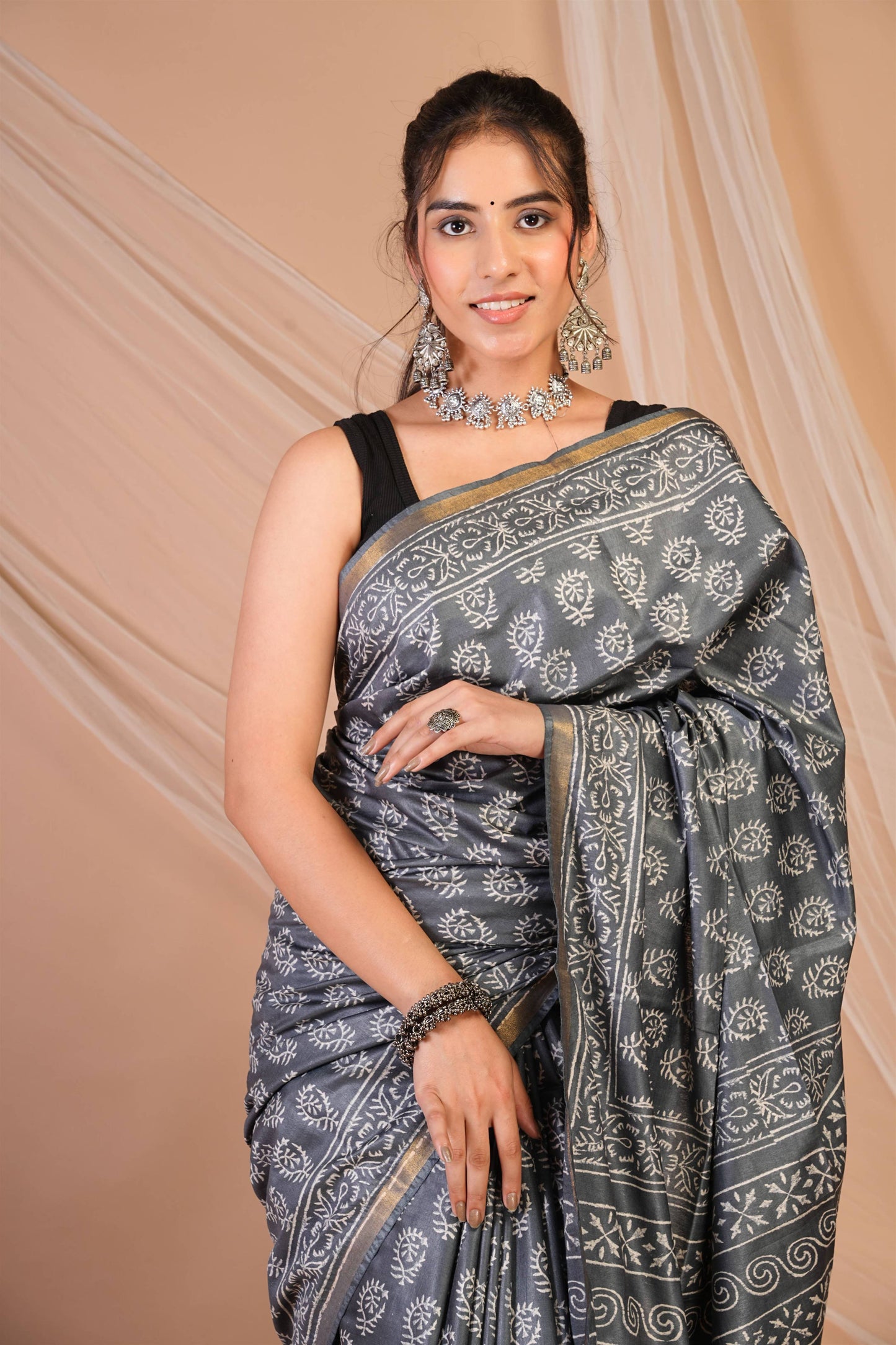 Anuttara Bhagalpuri Grey Cotton Silk Floral, Paisley Saree with Unstitched Blouse_AFS1360-FS