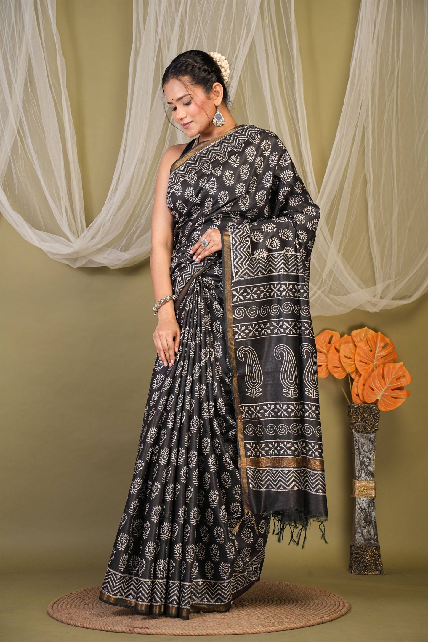 Anuttara Bhagalpuri Black Cotton Silk Floral, Paisley Saree with Unstitched Blouse_AFS1362-FS