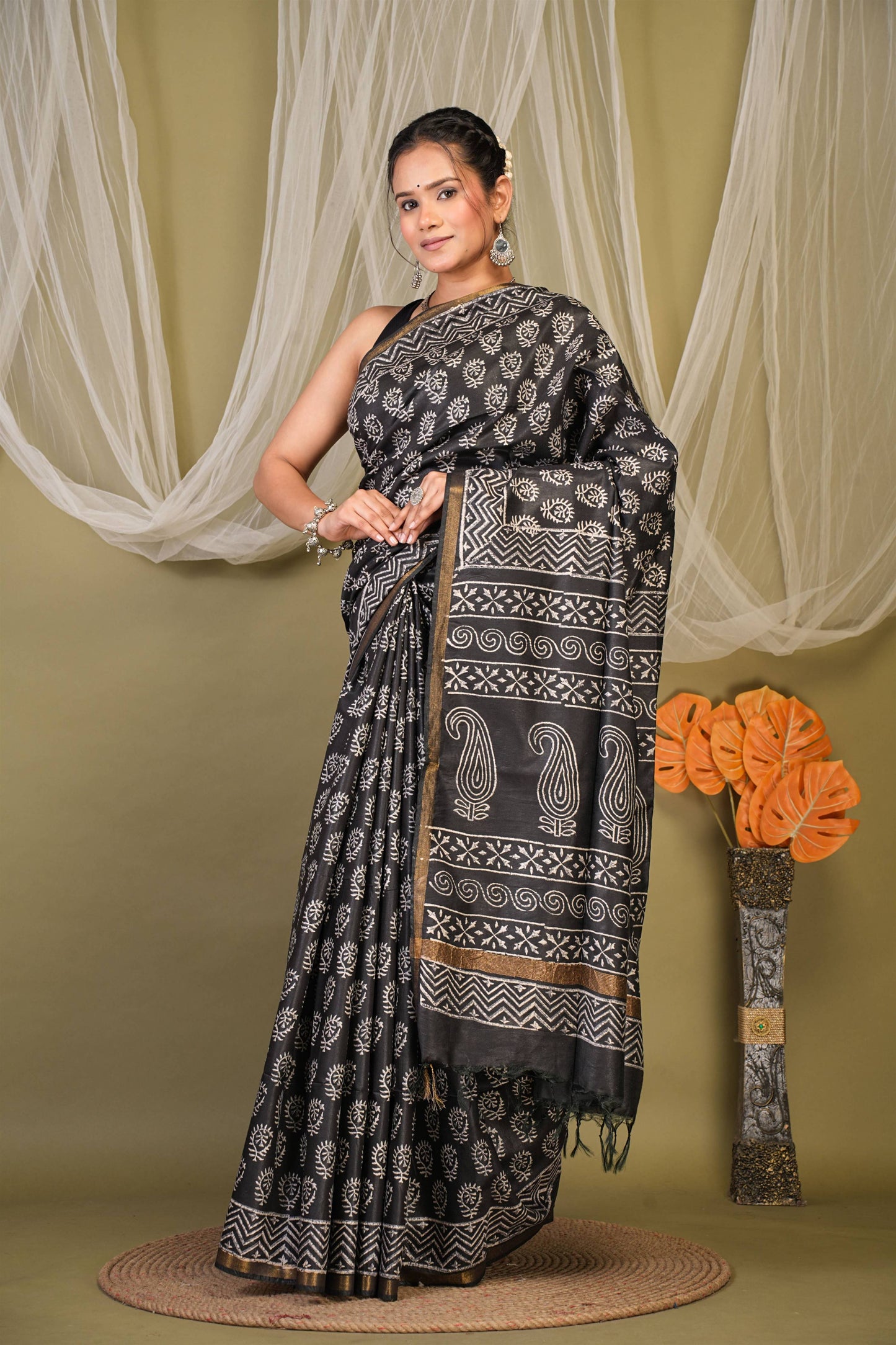 Anuttara Bhagalpuri Black Cotton Silk Floral, Paisley Saree with Unstitched Blouse_AFS1362-FS
