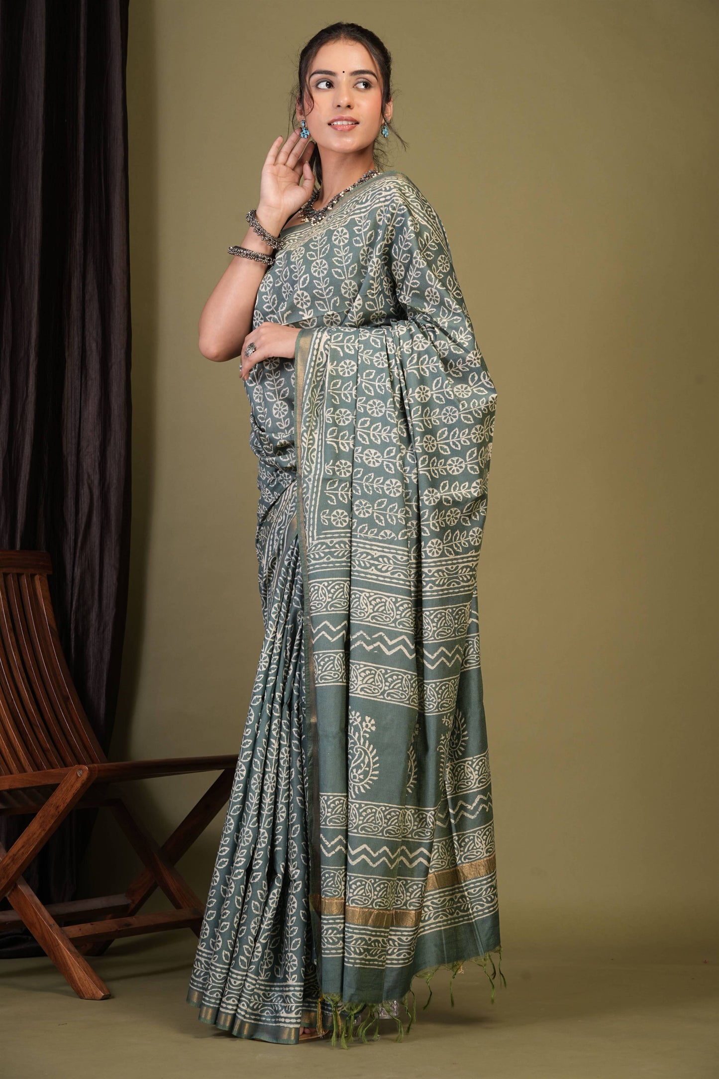 Anuttara Bhagalpuri Green Teal Cotton Silk Floral Saree with Unstitched Blouse_AFS1367-FS