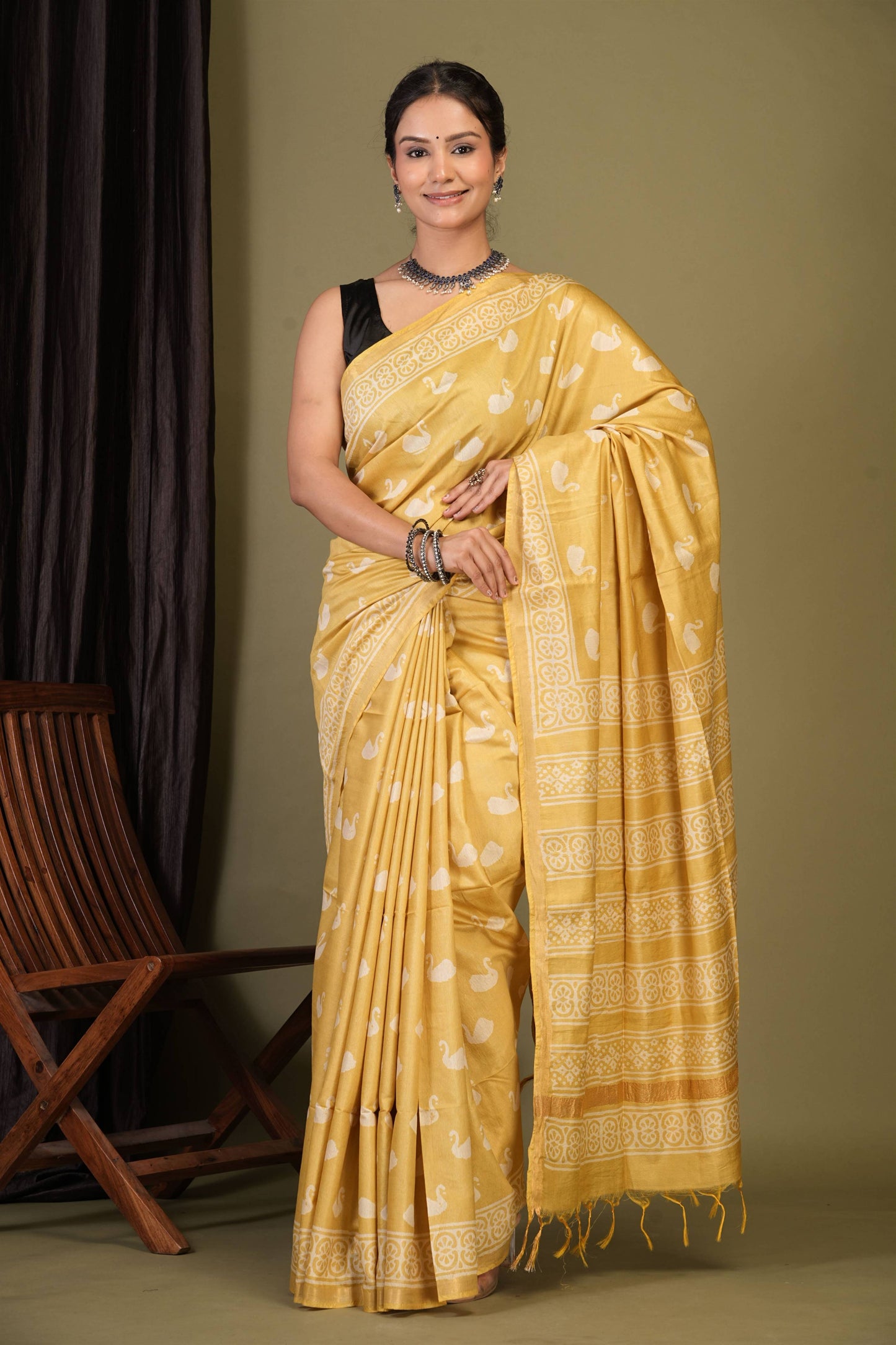 Anuttara Bhagalpuri Mustard Cotton Silk Animal (Duck Print) Saree with Unstitched Blouse_AFS1374-FS