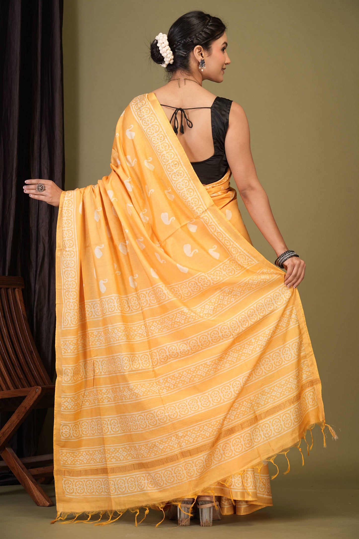 Anuttara Bhagalpuri Yellow Cotton Silk Animal (Duck Print) Saree with Unstitched Blouse_AFS1375-FS