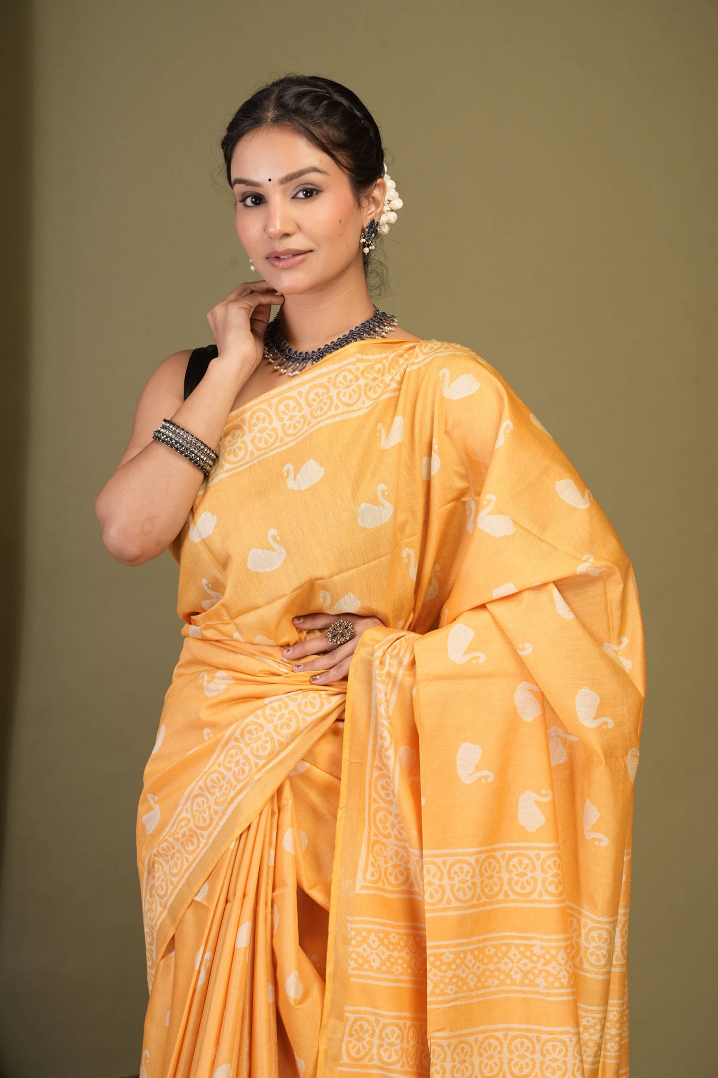 Anuttara Bhagalpuri Yellow Cotton Silk Animal (Duck Print) Saree with Unstitched Blouse_AFS1375-FS