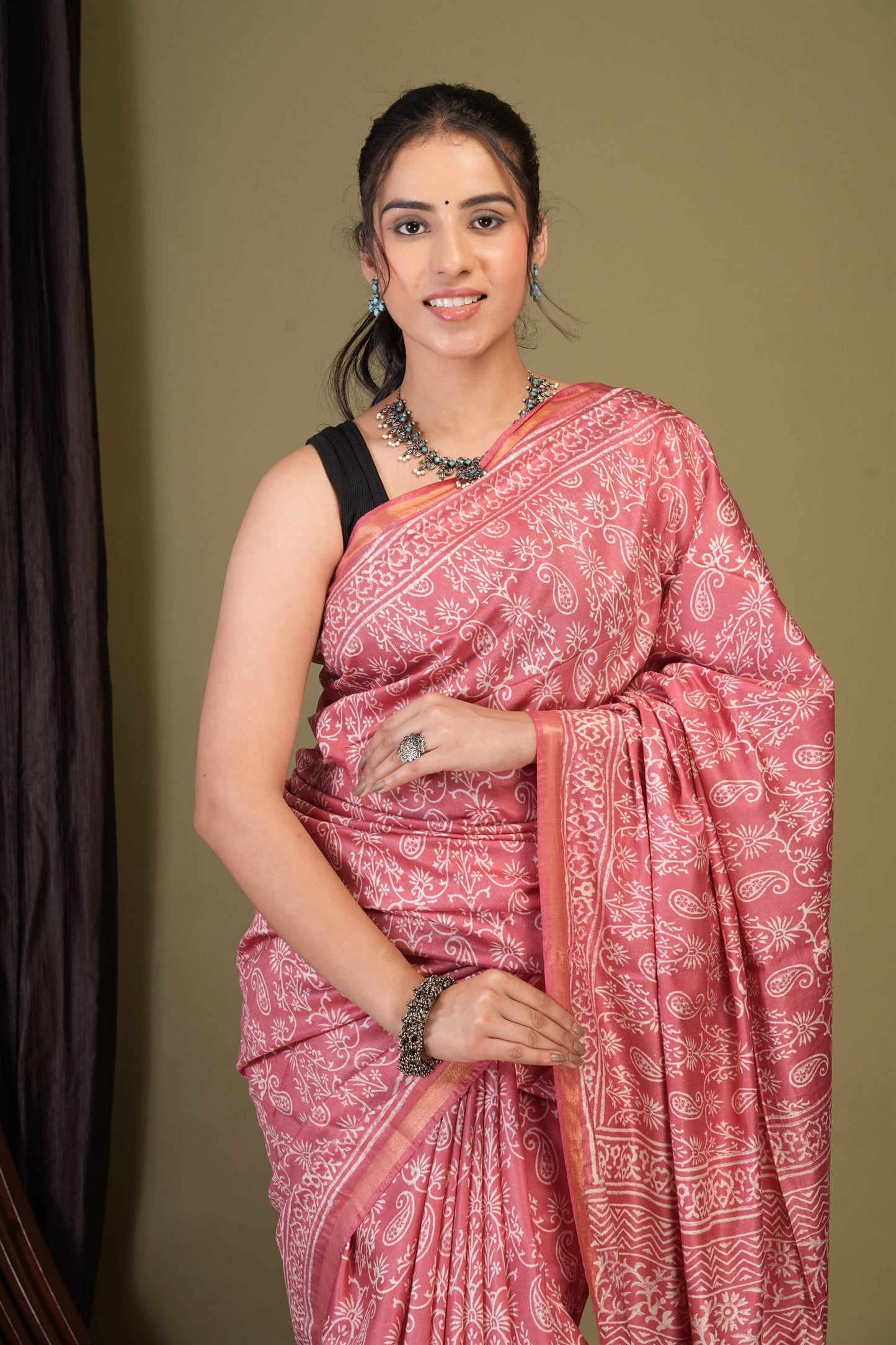 Anuttara Bhagalpuri Rouge Pink Cotton Silk Paisley, Floral Saree with Unstitched Blouse_AFS1387-FS