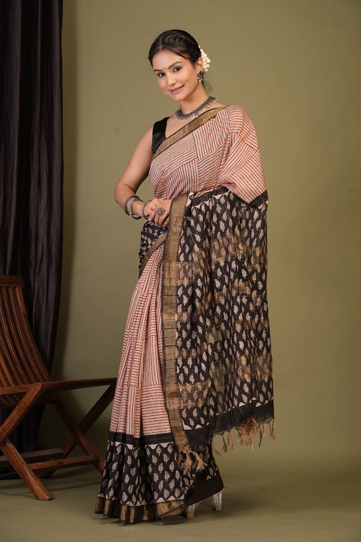 Anuttara Bhagalpuri Multicolor Cotton Silk Stripe, Floral Saree with Unstitched Blouse_AFS1418-FS