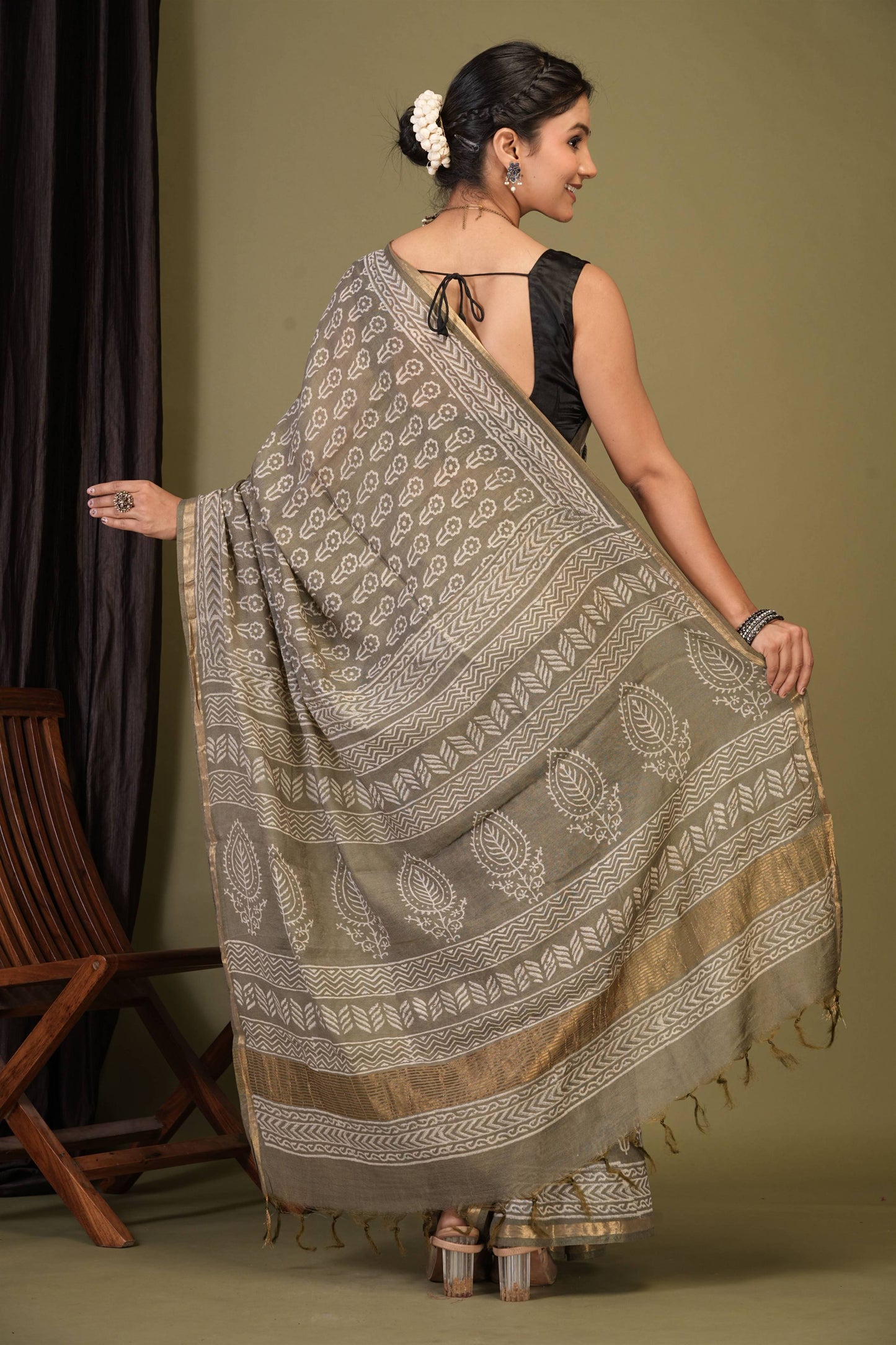 Anuttara Bhagalpuri Olive Green Cotton Silk (Art Silk) Floral Saree with Unstitched Blouse_AFS1440-FS