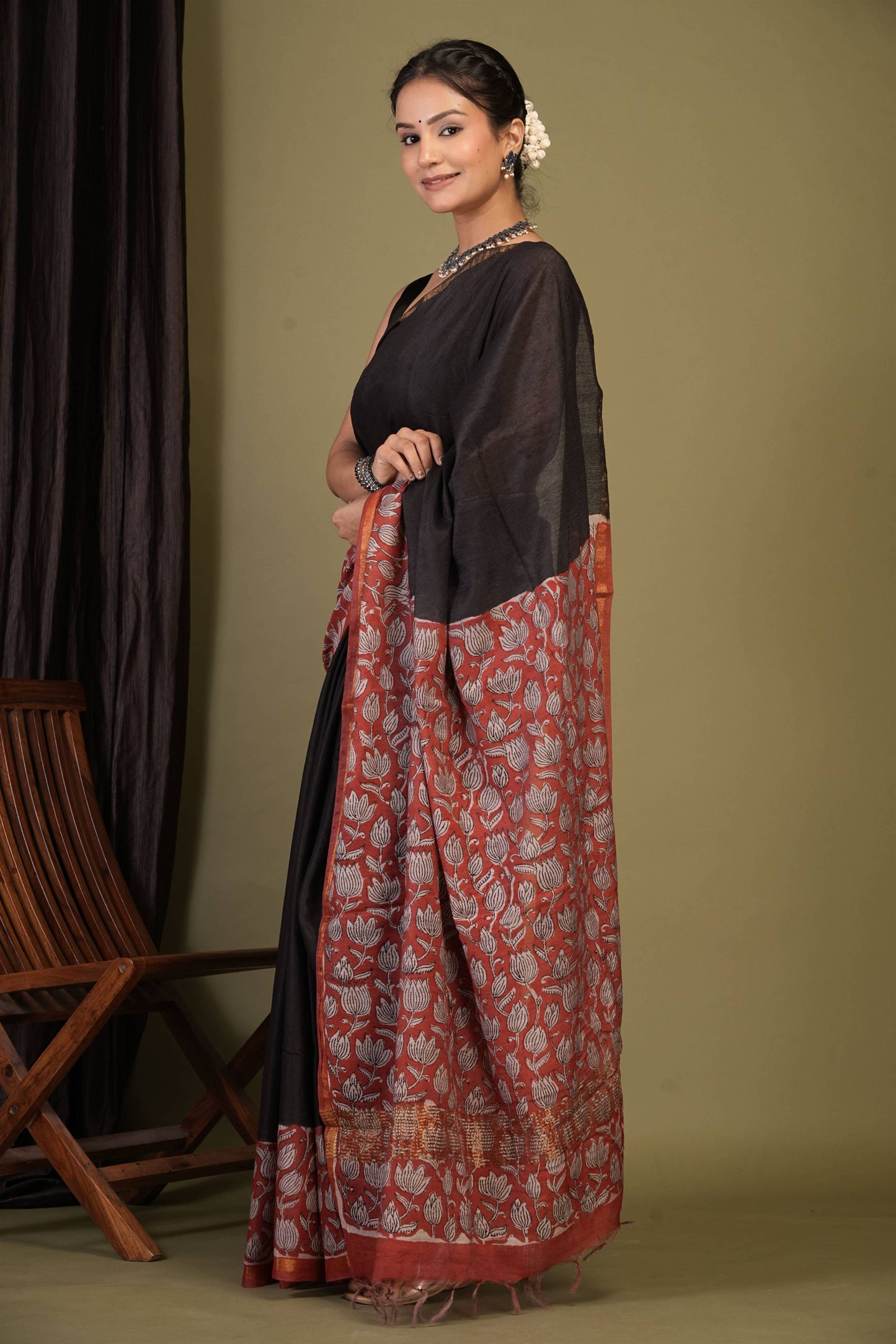 Anuttara Bhagalpuri Black::Red Cotton Silk (Art Silk) Floral Saree with Unstitched Blouse_AFS1452-FS