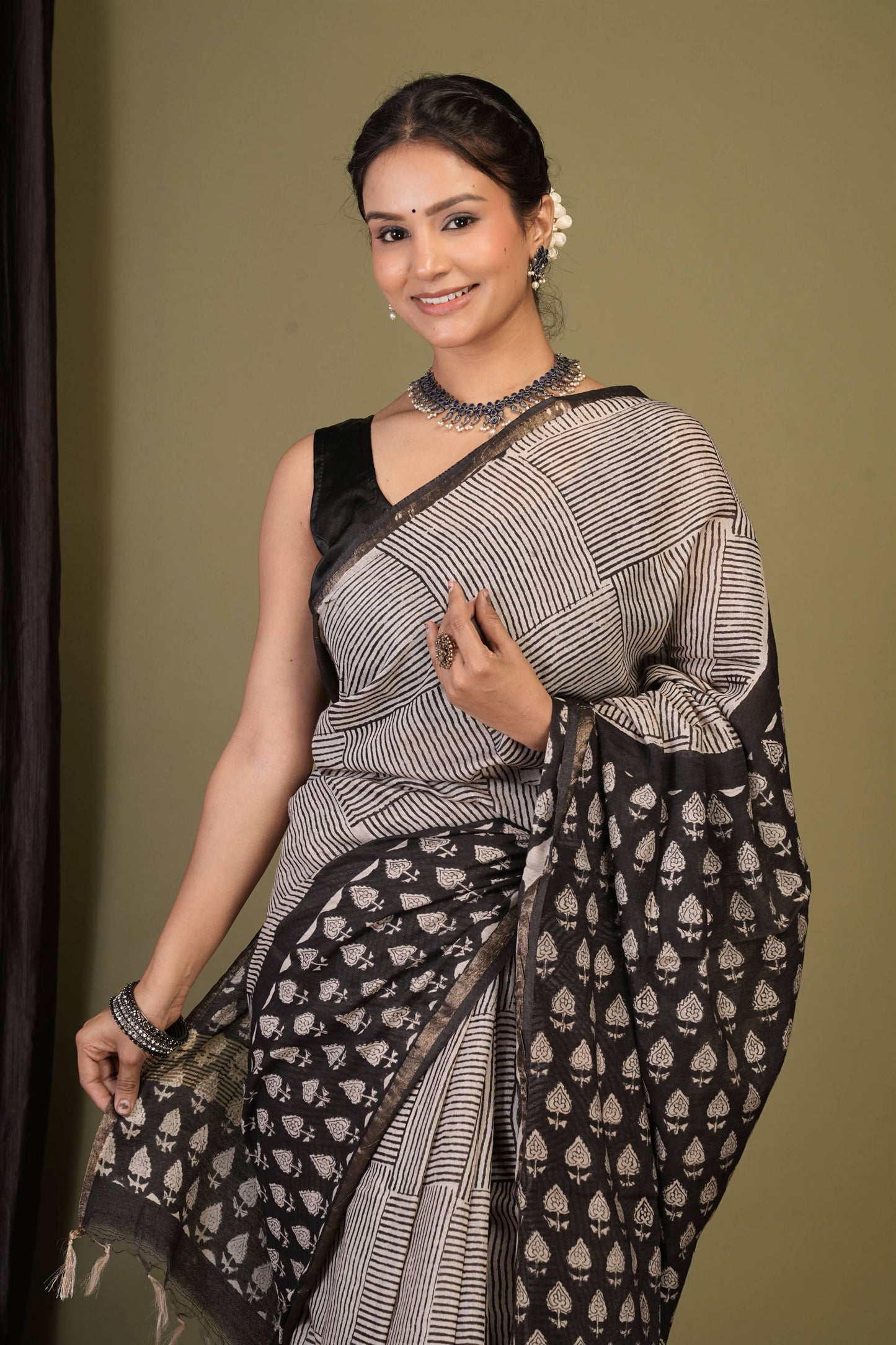 Anuttara Bhagalpuri Black::White Cotton Silk (Art Silk) Stripe, Floral Saree with Unstitched Blouse_AFS1453-FS