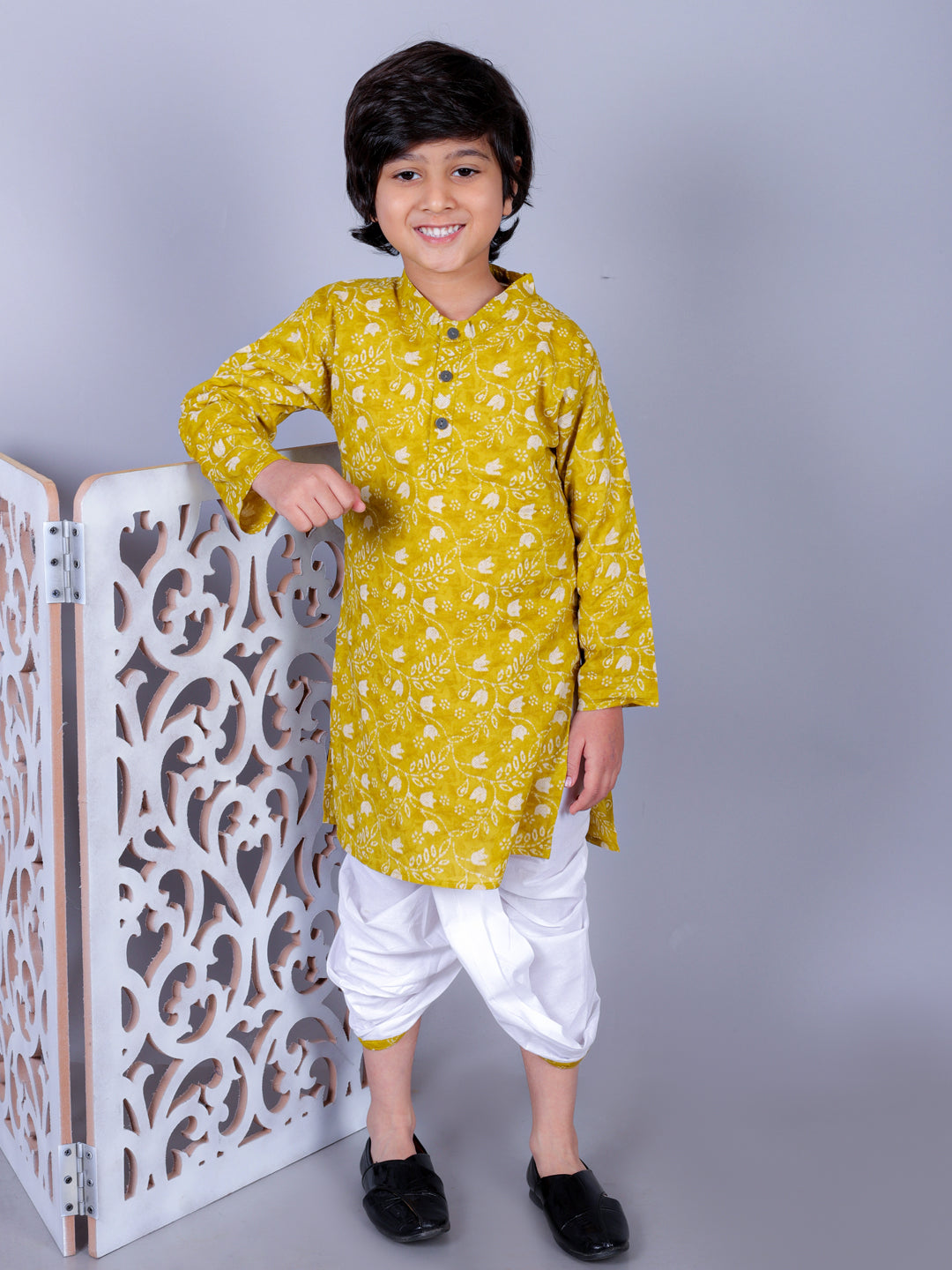 Anuttara Olive Green Cotton Blend Straight Dhoti & Kurta Set_FJB1005