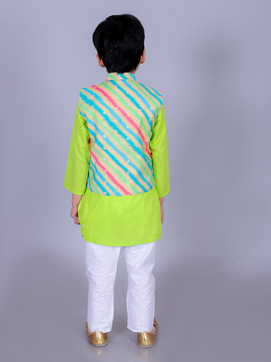 Anuttara Parrot Green Cotton Blend Straight Kurta Waistcoat & Pyjama Set_FJB1016