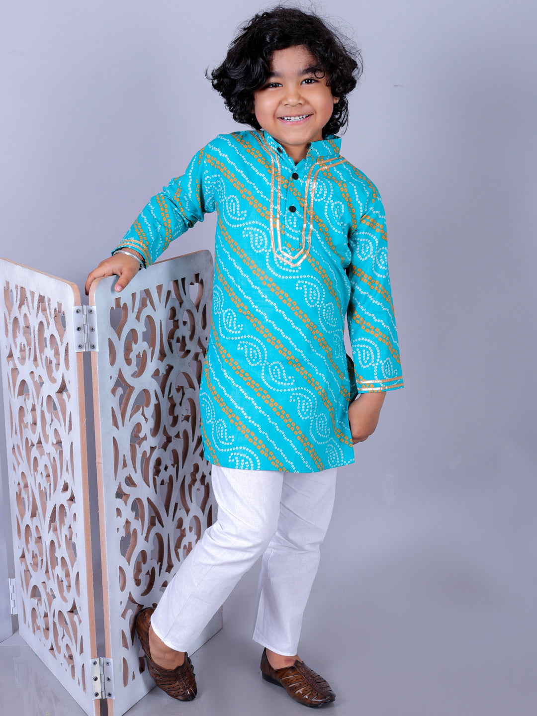 Anuttara Turquoise Cotton Blend Straight Kurta & Pyjama Set_FJB1028