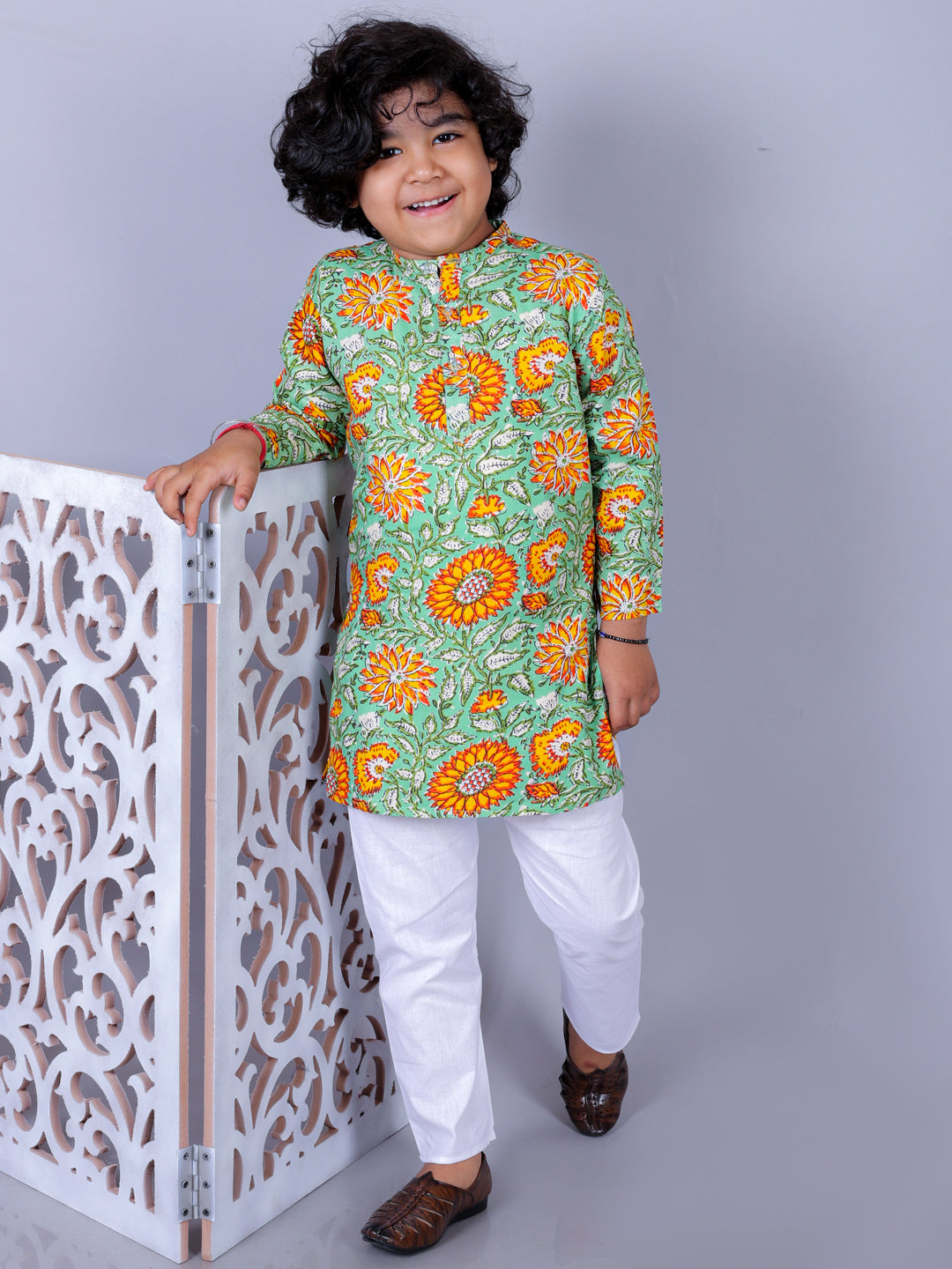Anuttara Multicolor Cotton Blend Straight Kurta & Pyjama Set_FJB1030