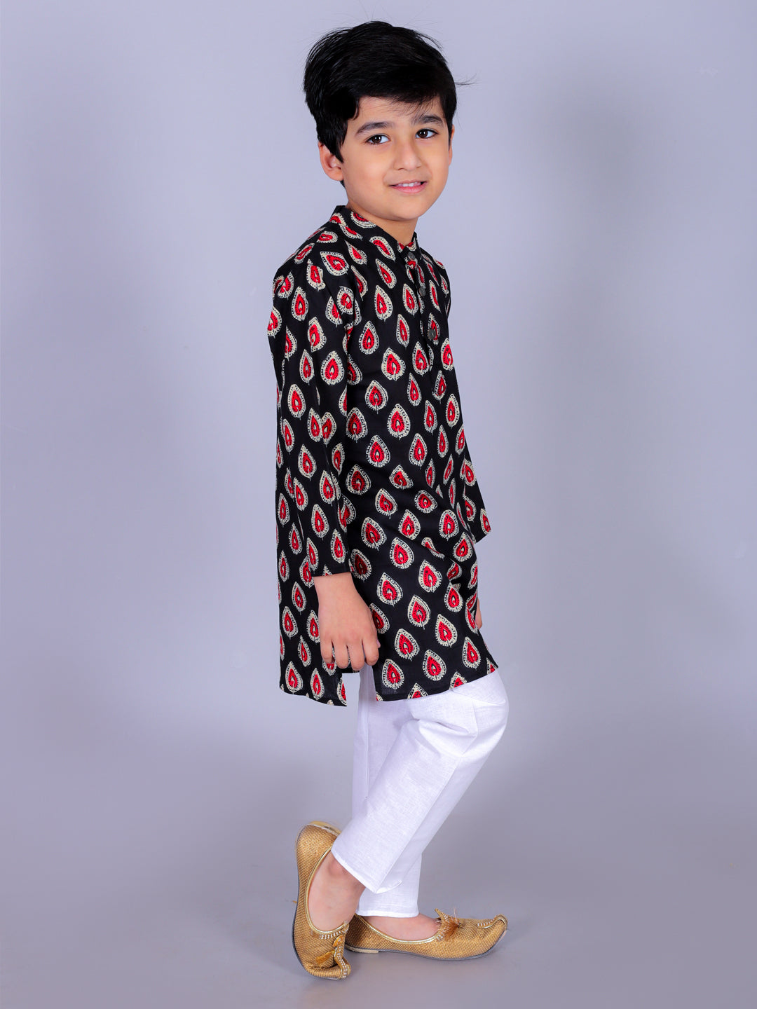 Anuttara Black Cotton Blend Straight Kurta & Pyjama Set_FJB1032