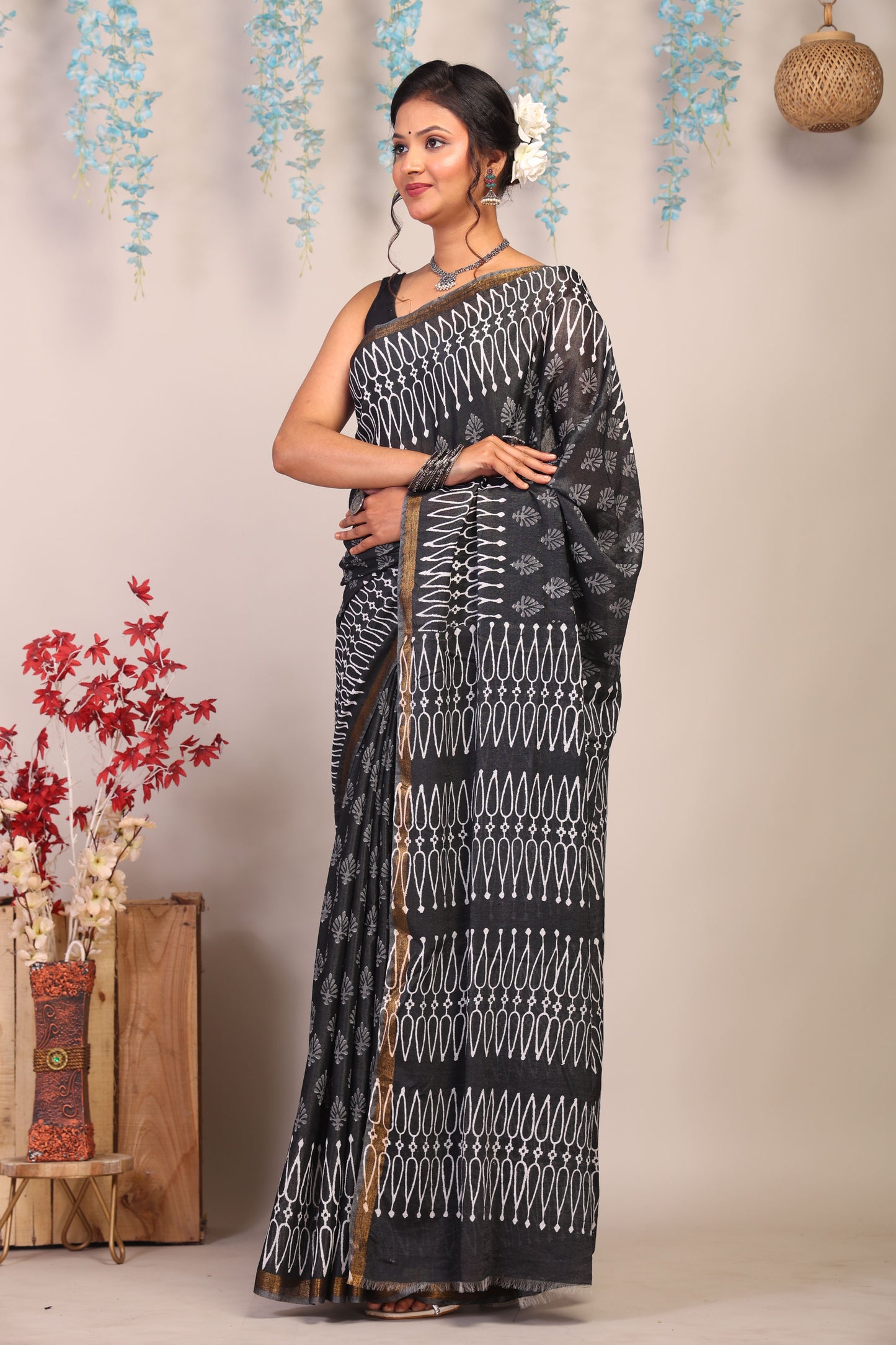Anuttara Bhagalpuri Black & White Cotton Silk Floral Saree with Unstitched Blouse_AFS1042-FS