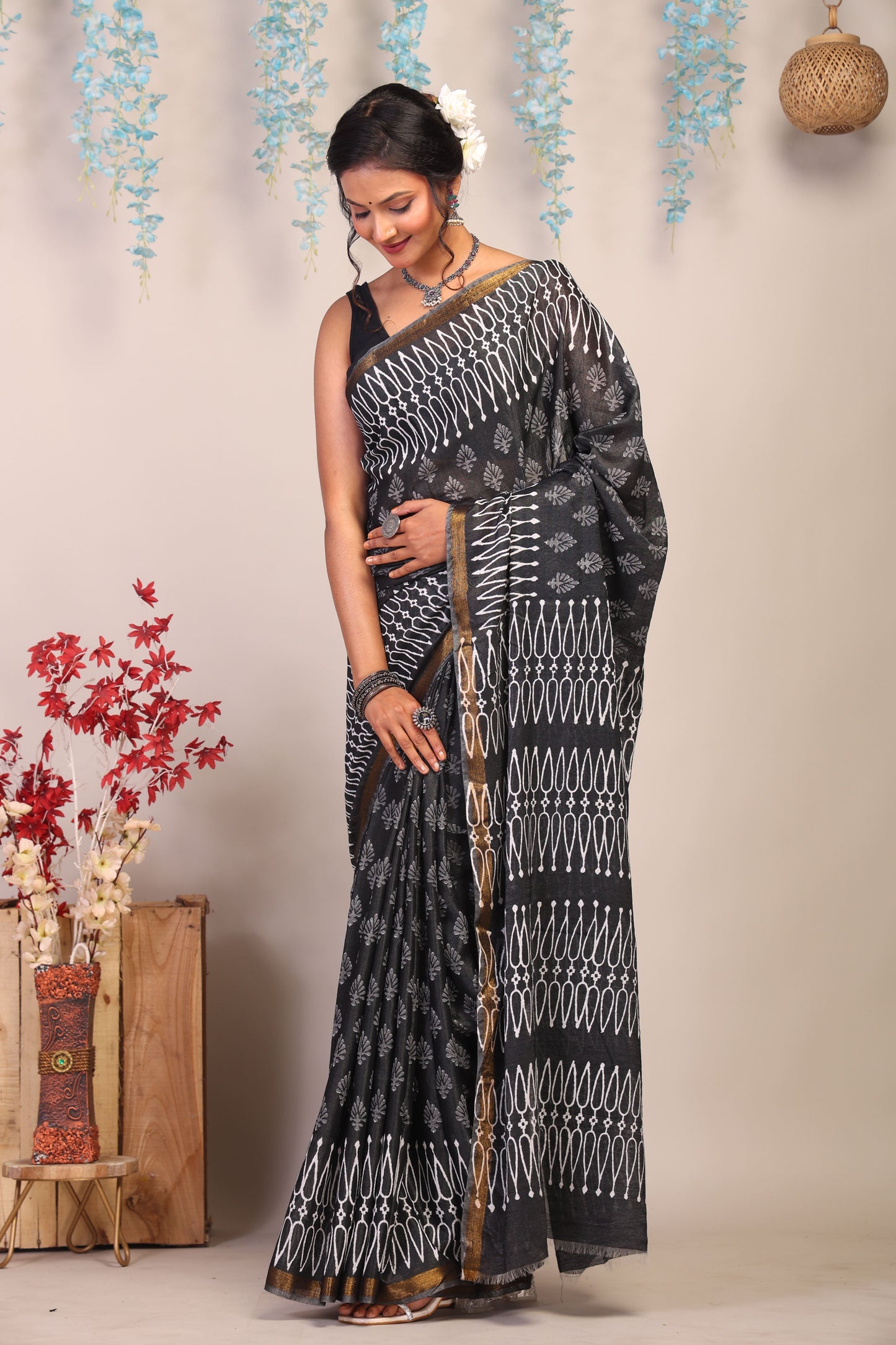 Anuttara Bhagalpuri Black & White Cotton Silk Floral Saree with Unstitched Blouse_AFS1042-FS