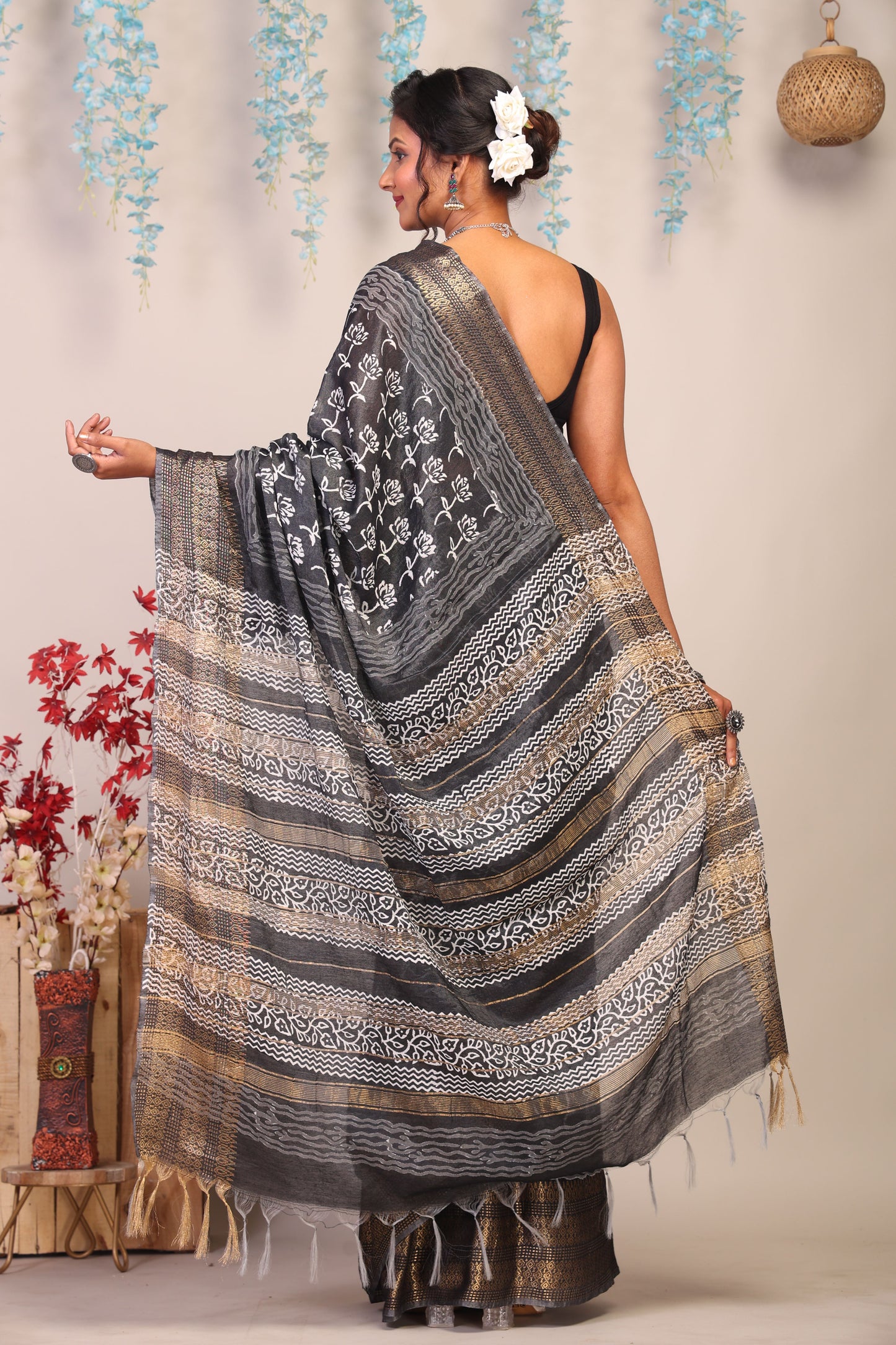 Anuttara Bhagalpuri Black & White Cotton Silk Floral Saree with Unstitched Blouse_AFS1053-FS