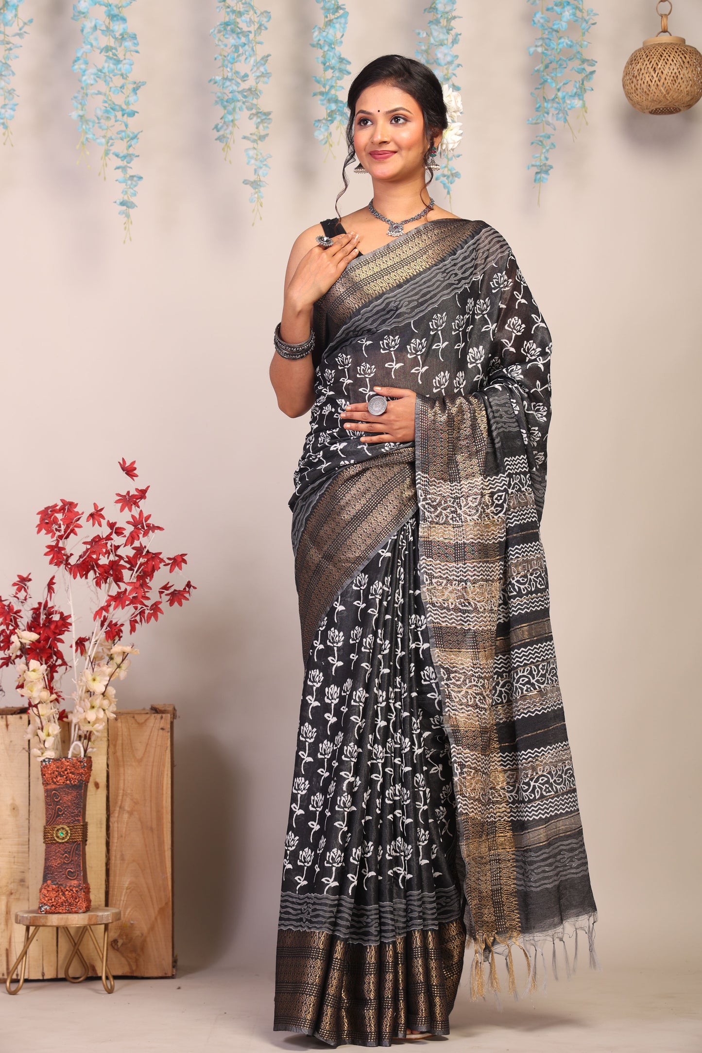 Anuttara Bhagalpuri Black & White Cotton Silk Floral Saree with Unstitched Blouse_AFS1053-FS