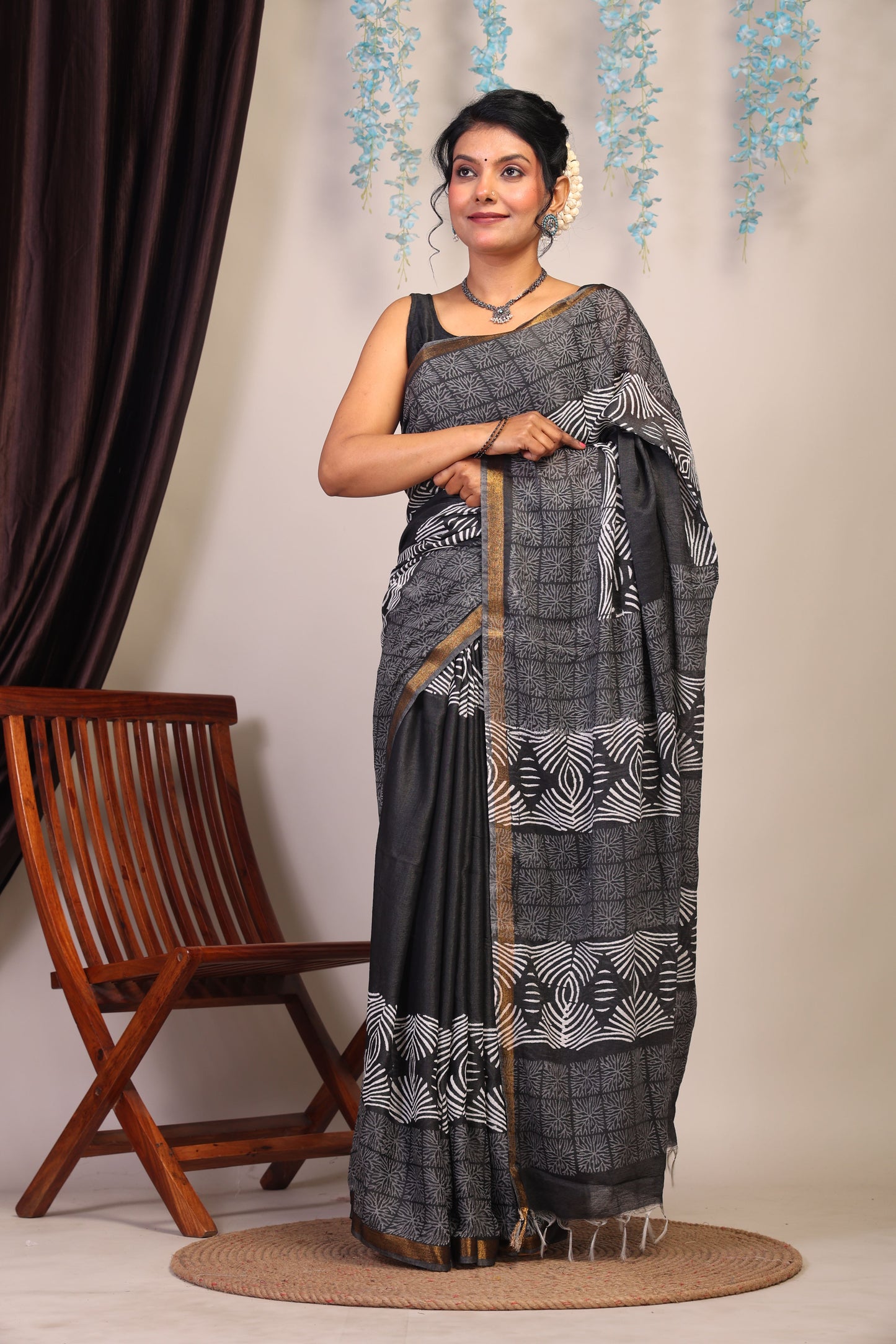 Anuttara Bhagalpuri Black & White Cotton Silk Floral Saree with Unstitched Blouse_AFS1058-FS