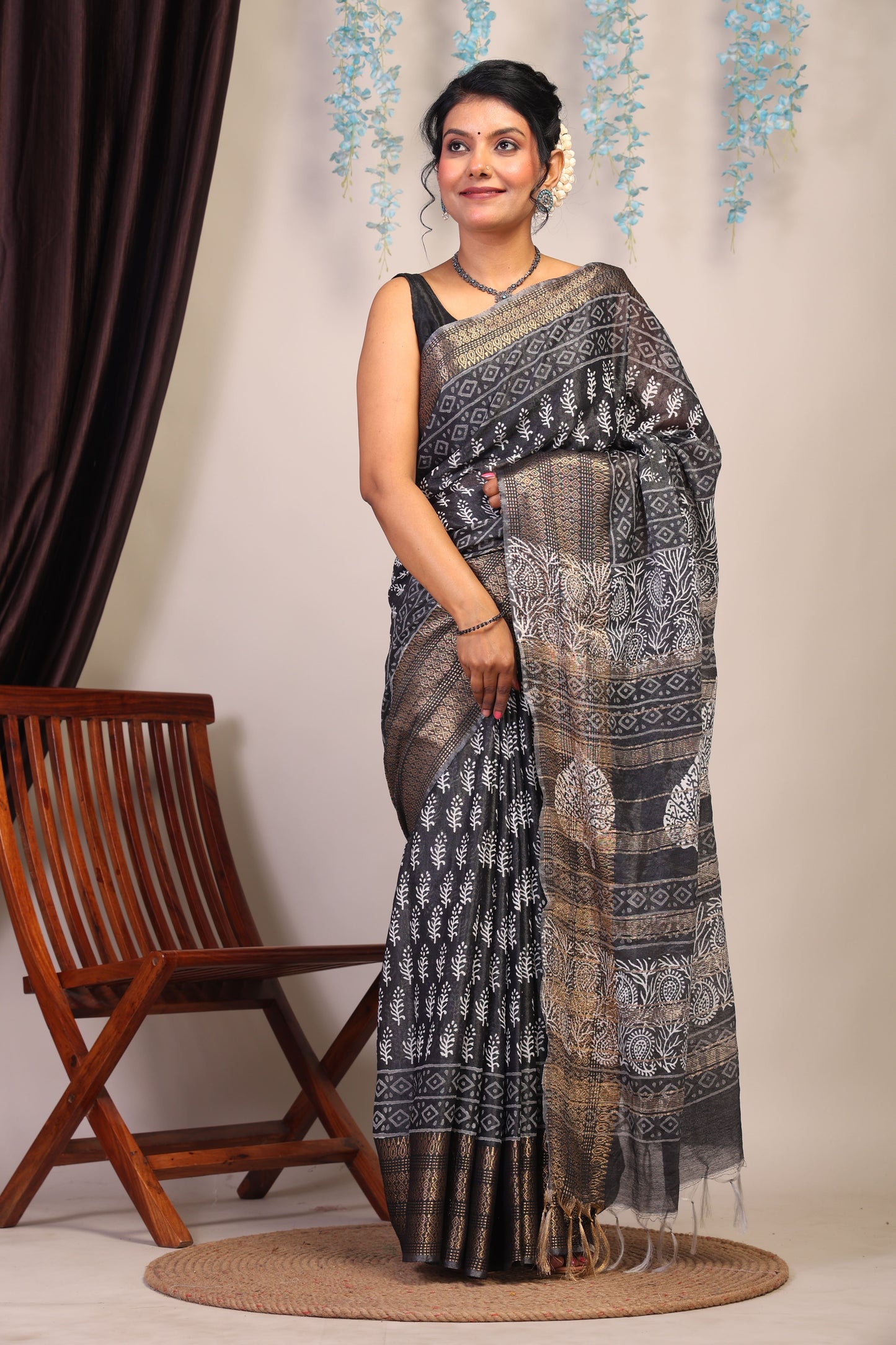 Anuttara Bhagalpuri Black & White Cotton Silk Paisley/Floral Saree with Unstitched Blouse_AFS1059-FS