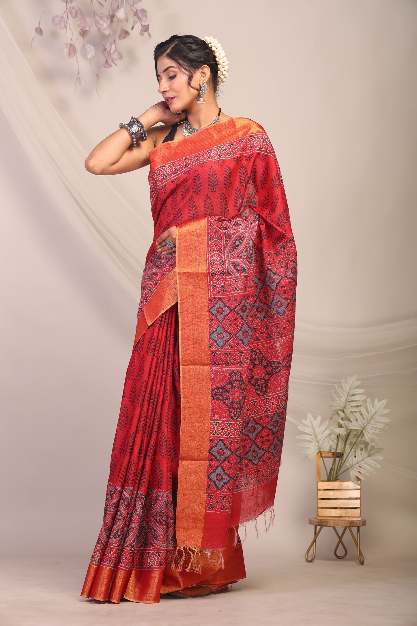 Anuttara Bhagalpuri Red Cotton Silk Floral/Ajrakh Saree with Unstitched Blouse_AFS1167-FS