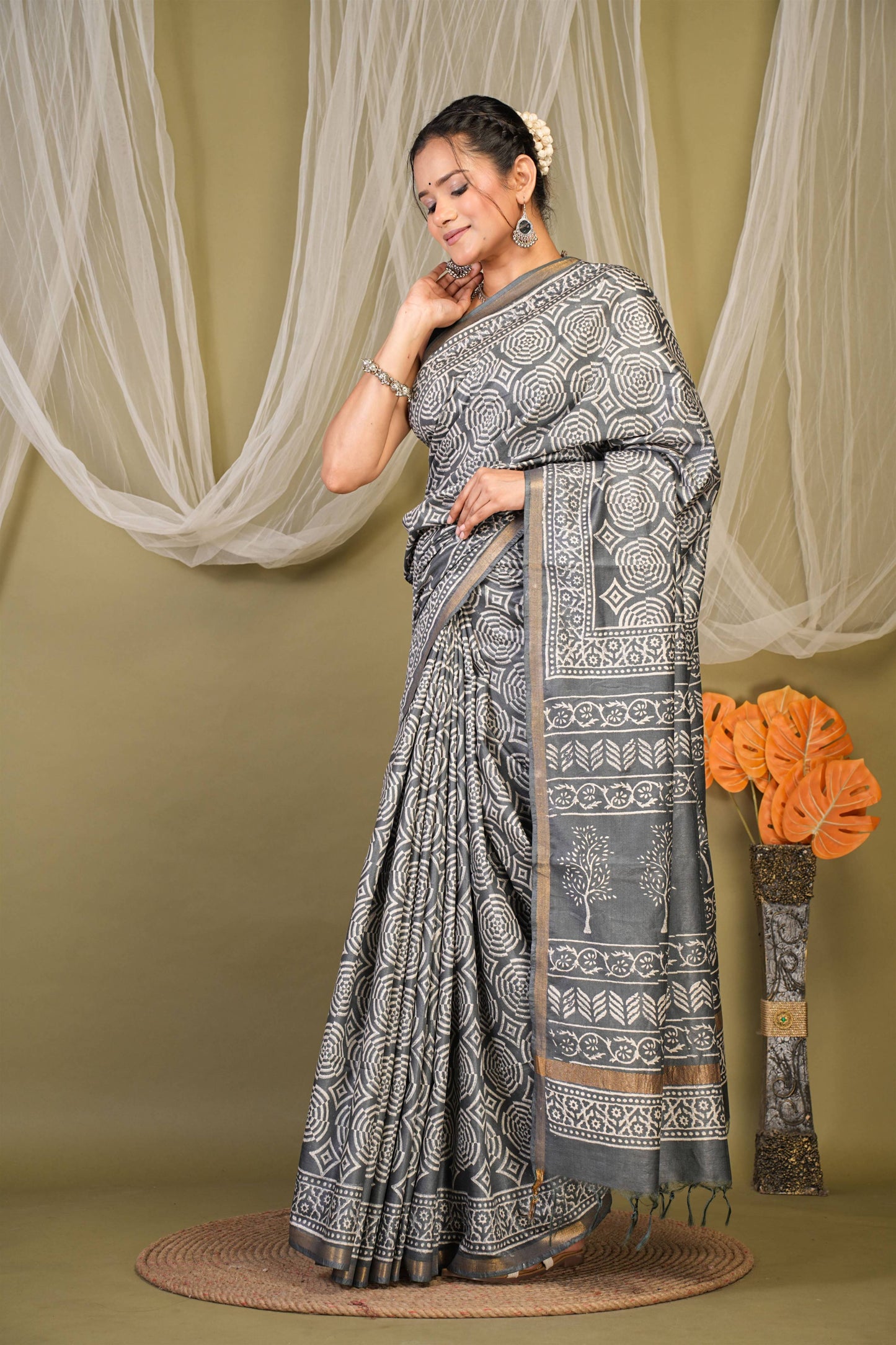 Anuttara Bhagalpuri Grey Cotton Silk Abstract, Floral Saree with Unstitched Blouse_AFS1371-FS