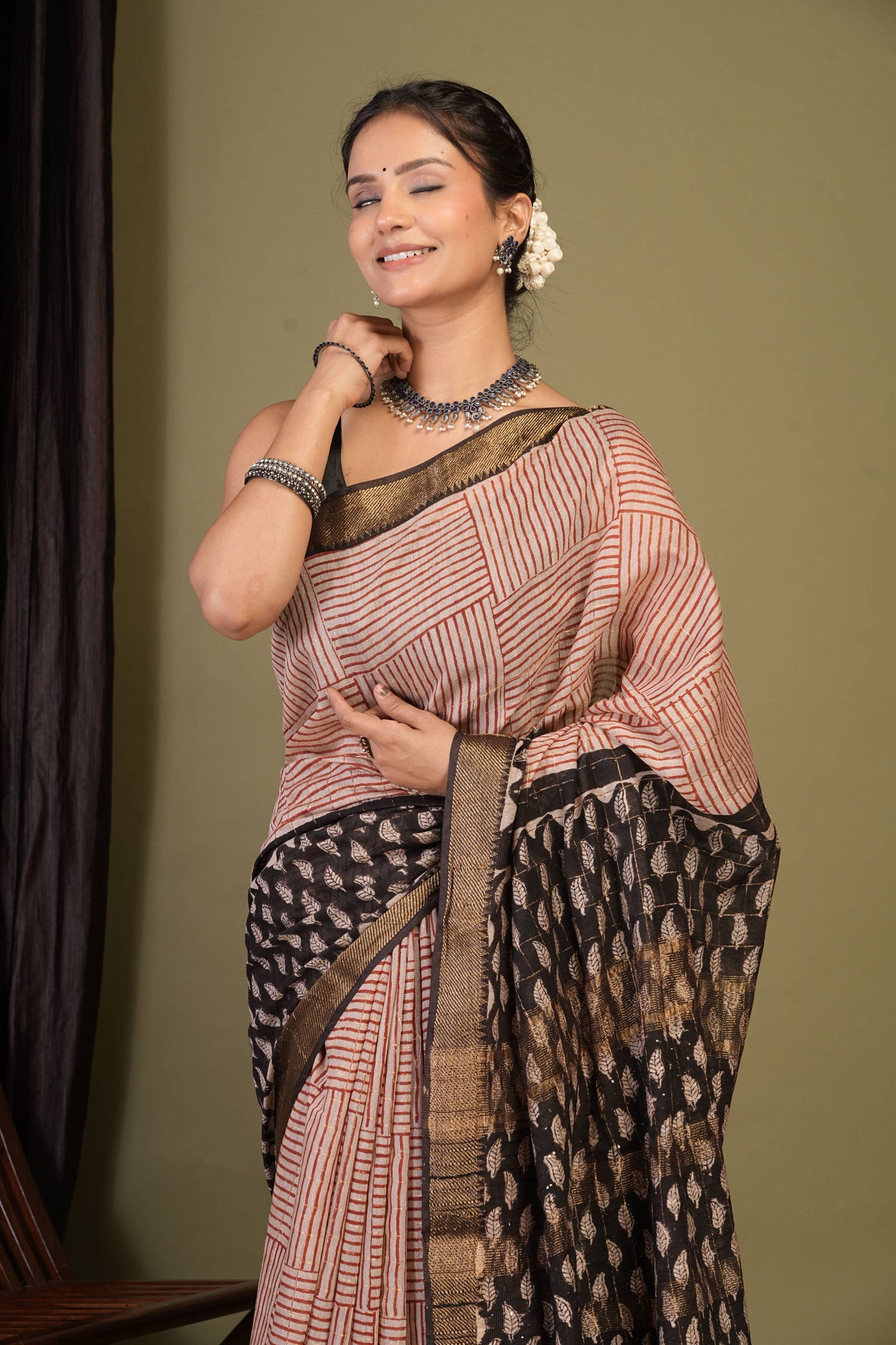 Anuttara Bhagalpuri Multicolor Cotton Silk Stripe, Floral Saree with Unstitched Blouse_AFS1418-FS