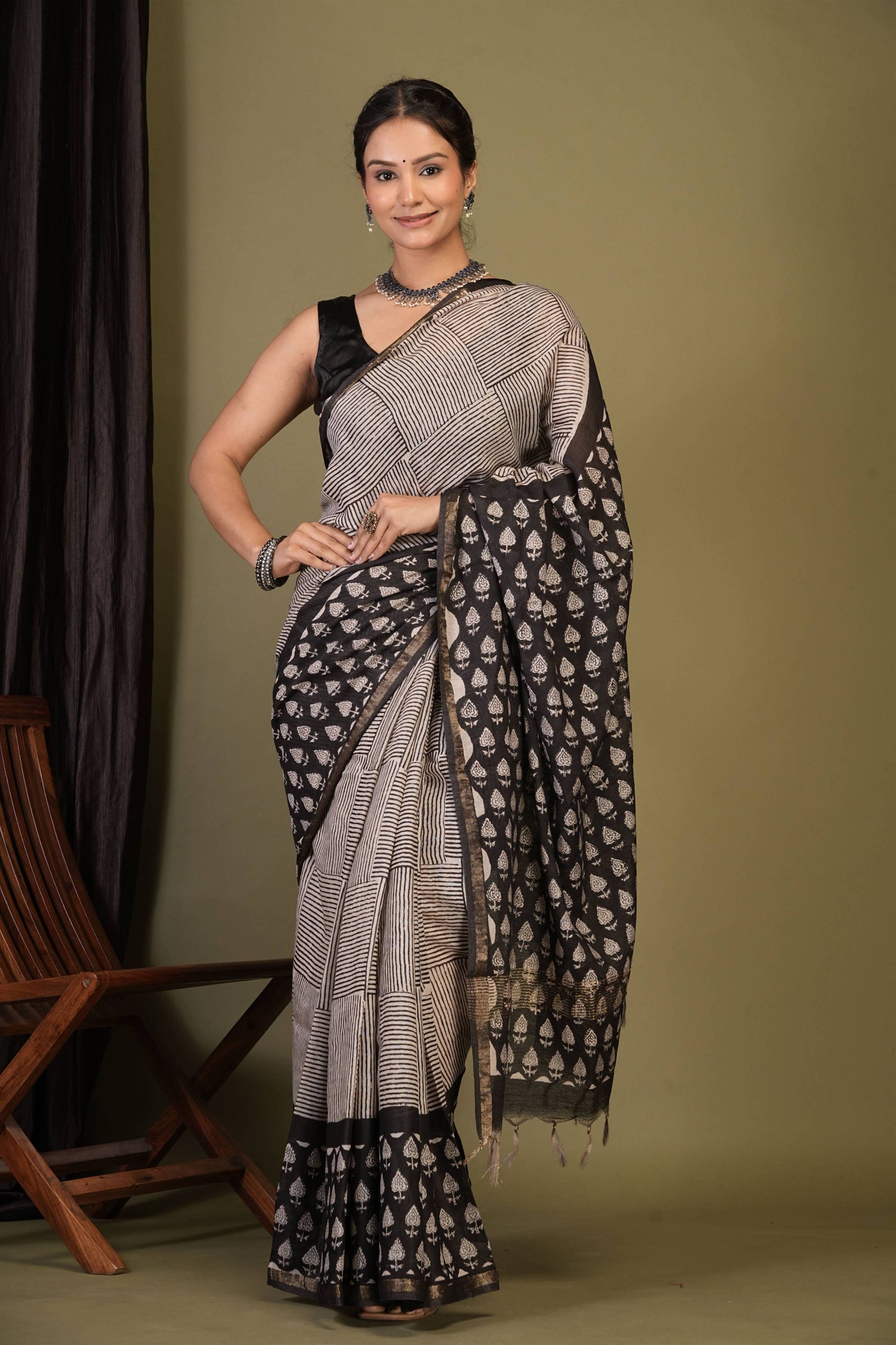 Anuttara Bhagalpuri Black::White Cotton Silk (Art Silk) Stripe, Floral Saree with Unstitched Blouse_AFS1453-FS