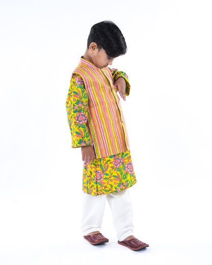 Anuttara Parrot Green Pure Cotton Straight Kurta Waistcoat & Pyjama Set_FJB1040