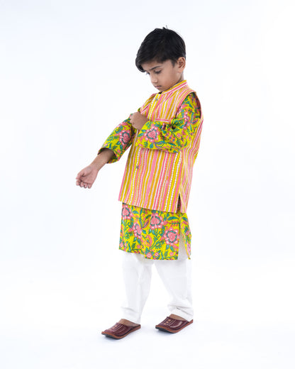 Anuttara Parrot Green Pure Cotton Straight Kurta Waistcoat & Pyjama Set_FJB1040