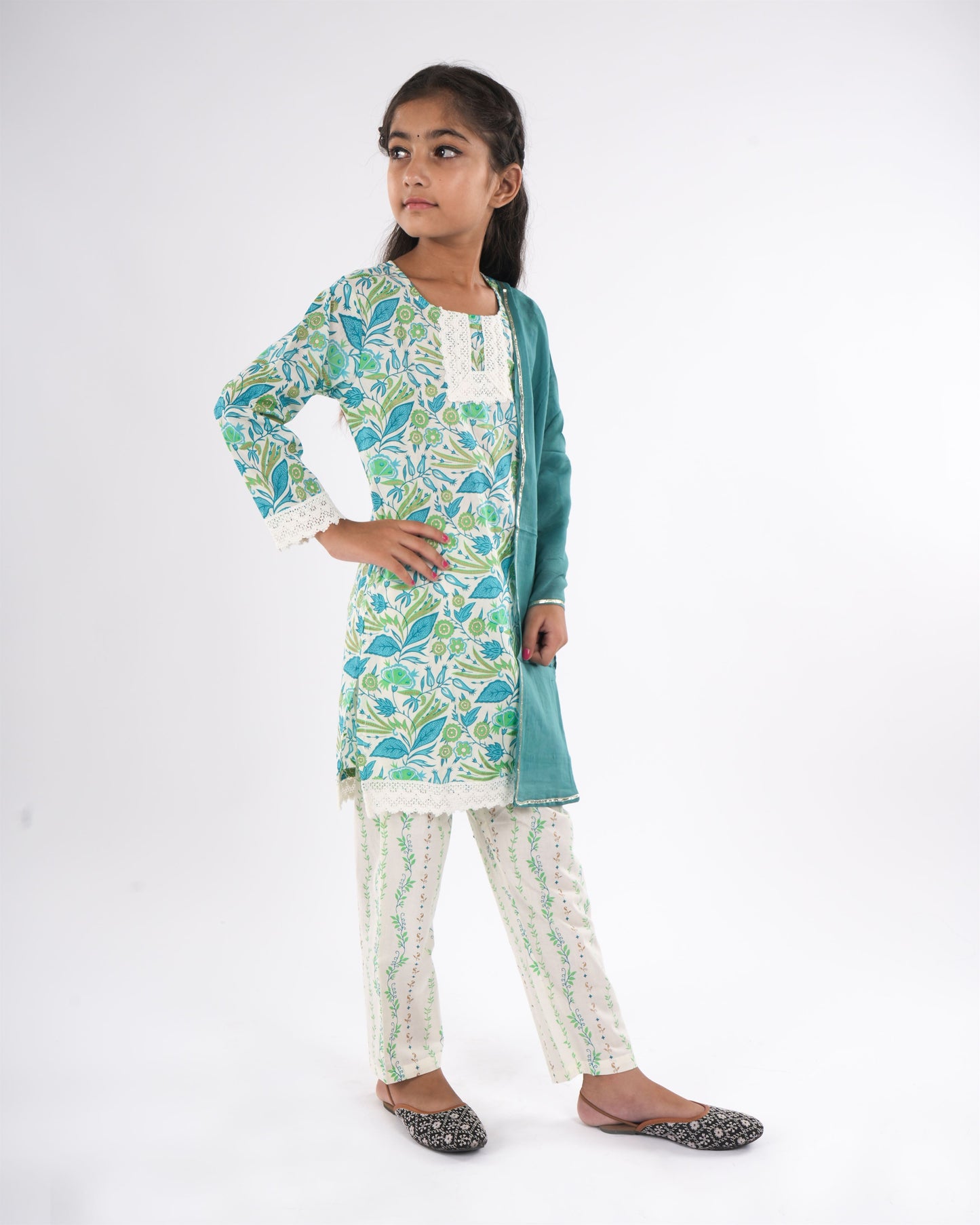 Green Pure Cotton Straight Kurta, Pant & Dupatta Set